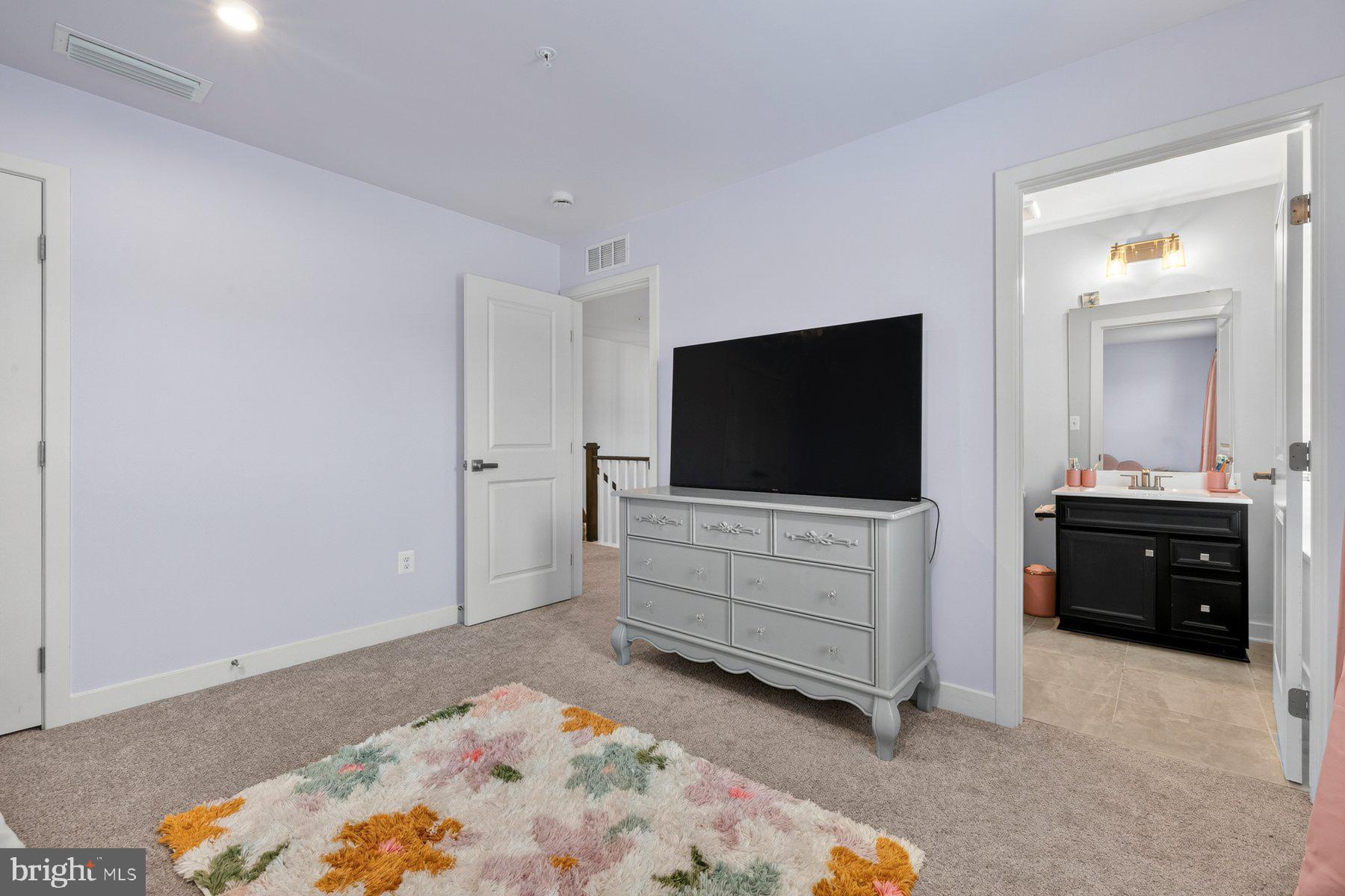 BRENTWOOD - Residential
