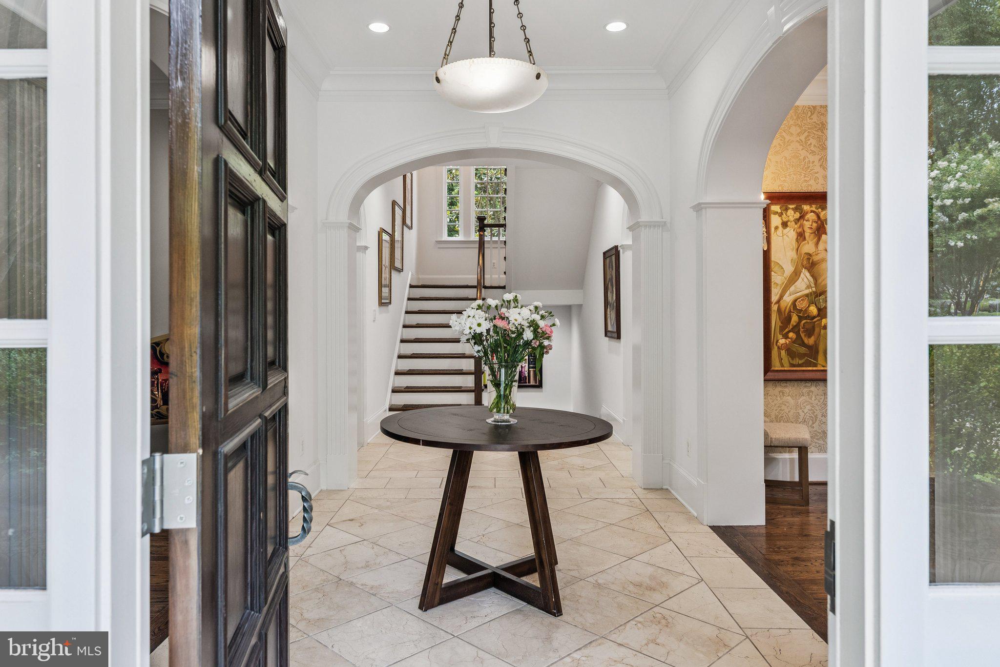 POTOMAC OUTSIDE - Residential