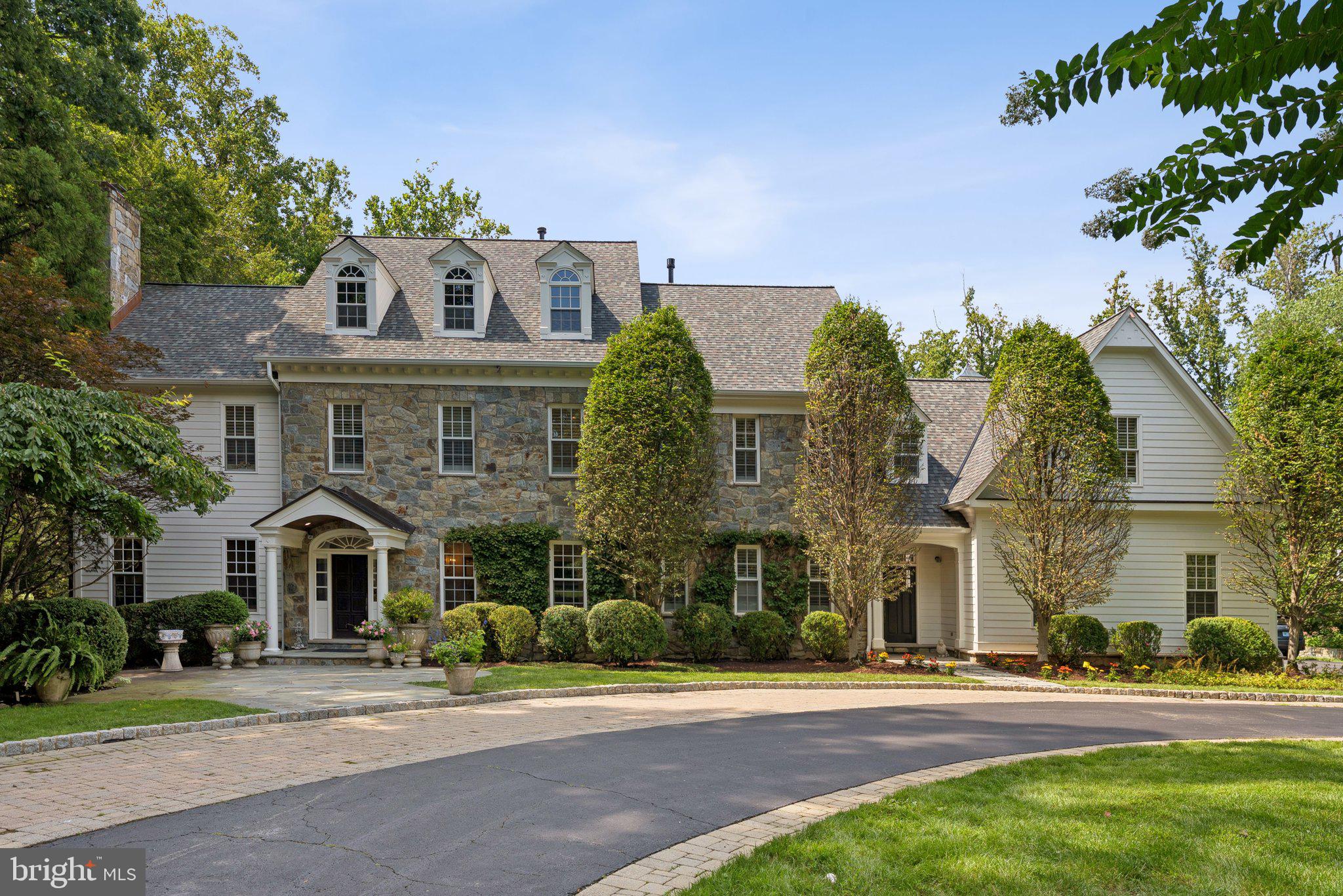 POTOMAC OUTSIDE - Residential
