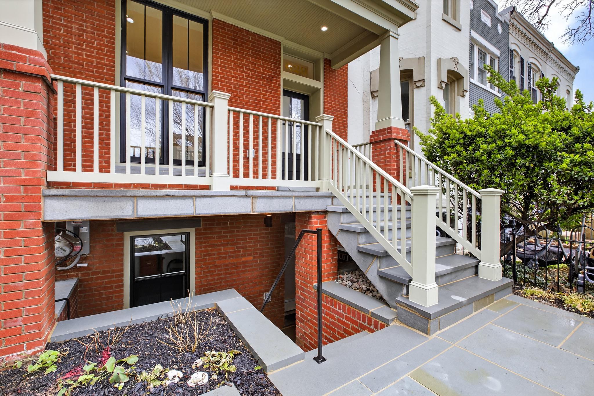 CAPITOL HILL - Residential