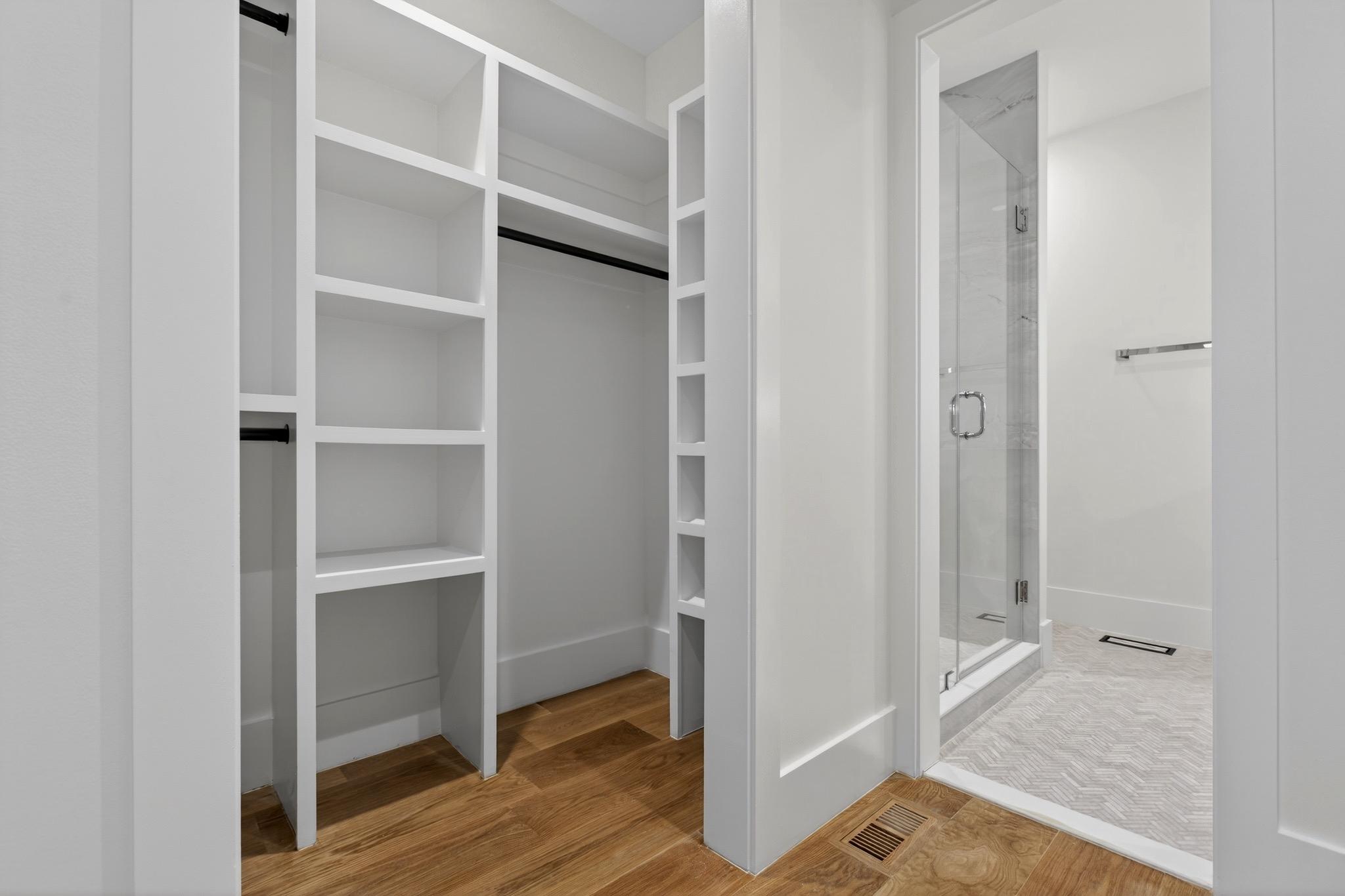 CAPITOL HILL - Residential