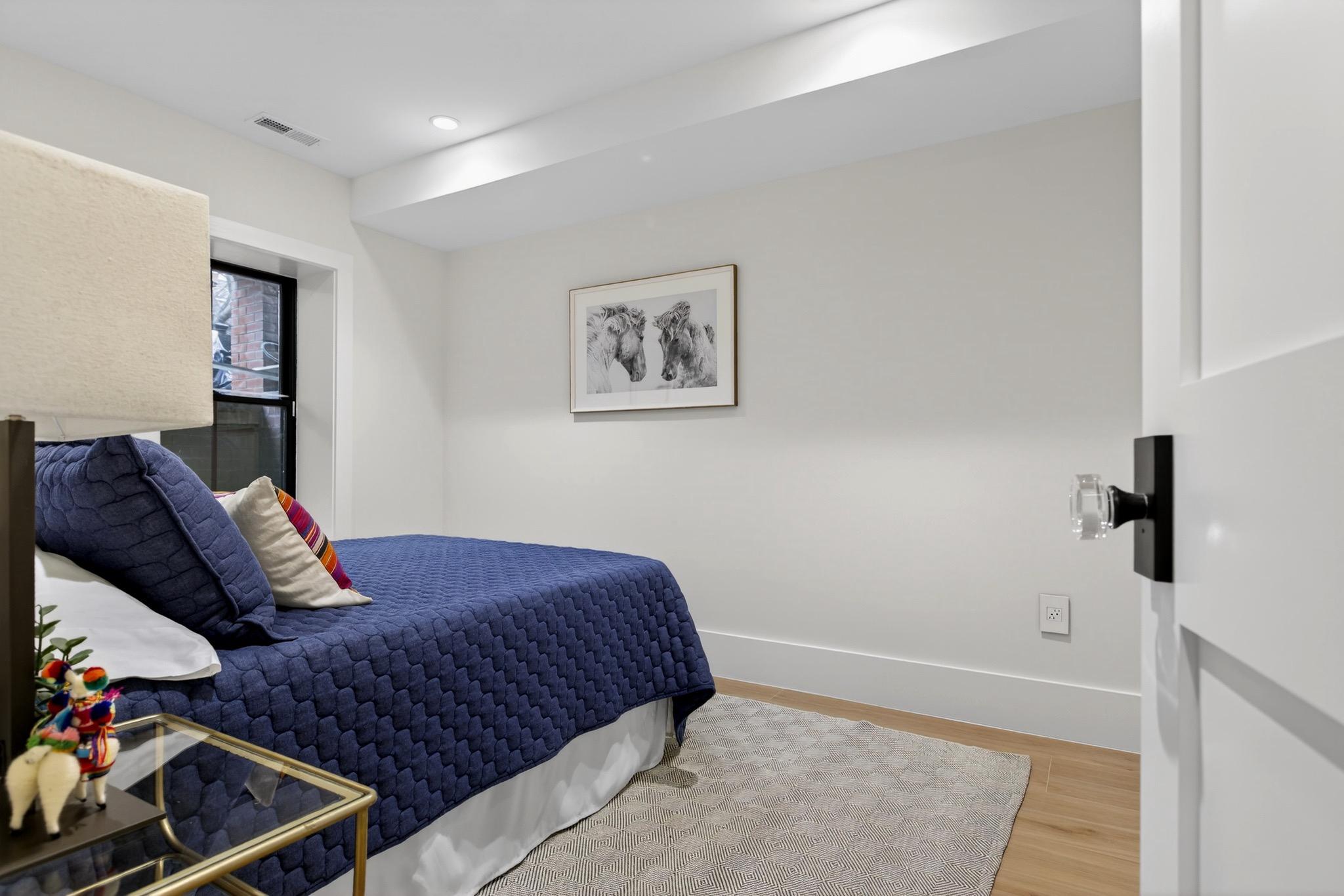 CAPITOL HILL - Residential
