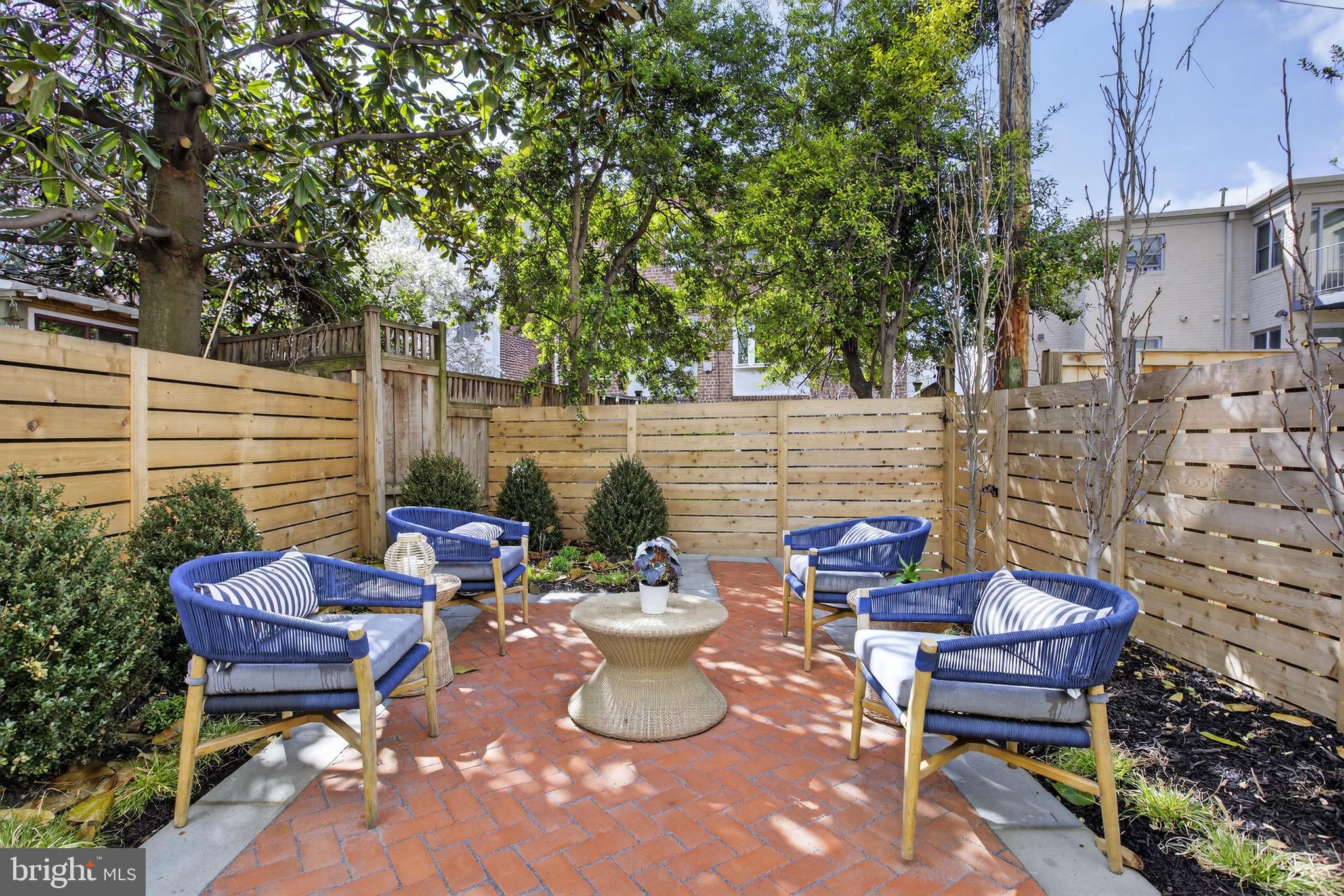 CAPITOL HILL - Residential