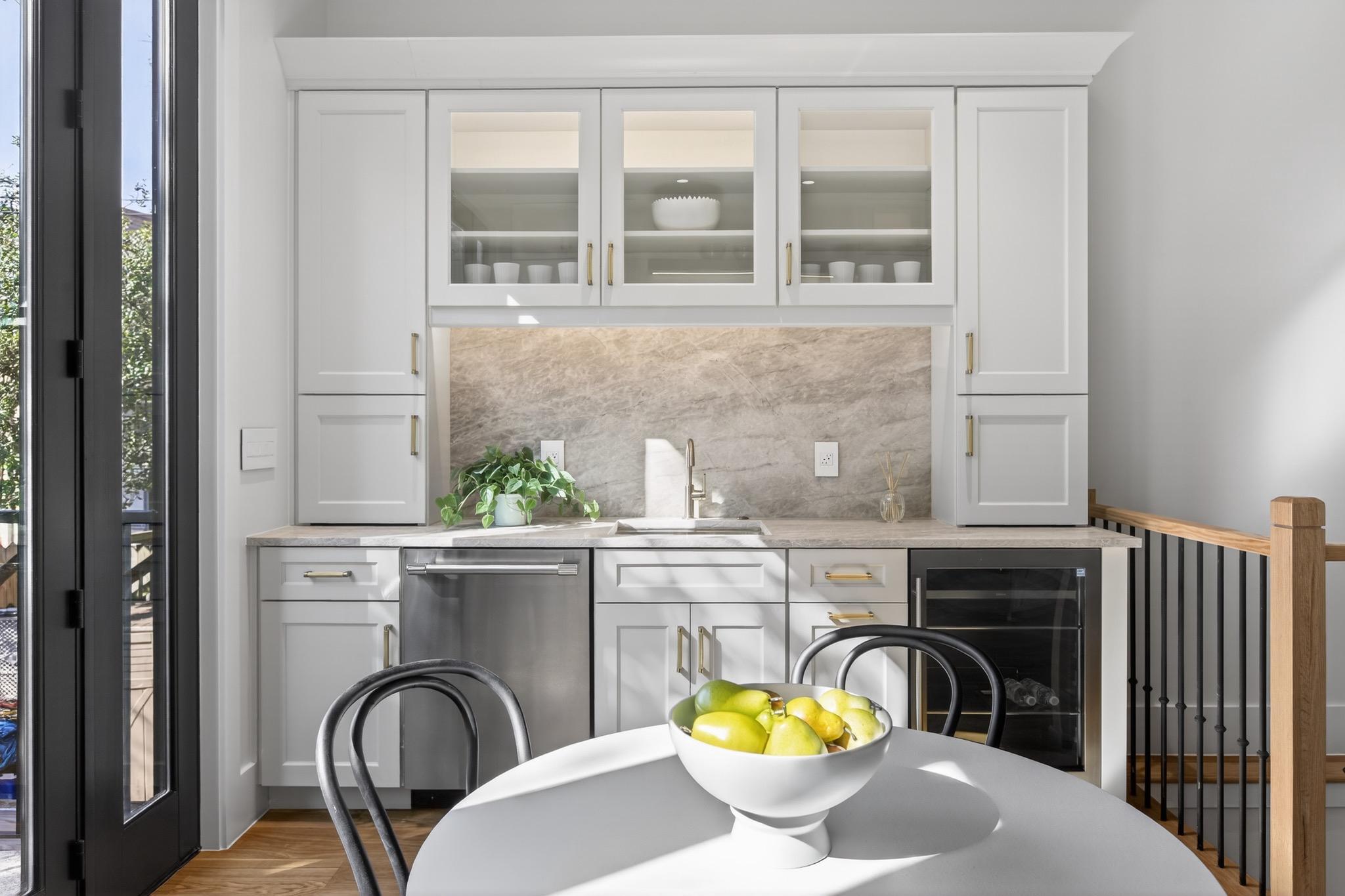 CAPITOL HILL - Residential