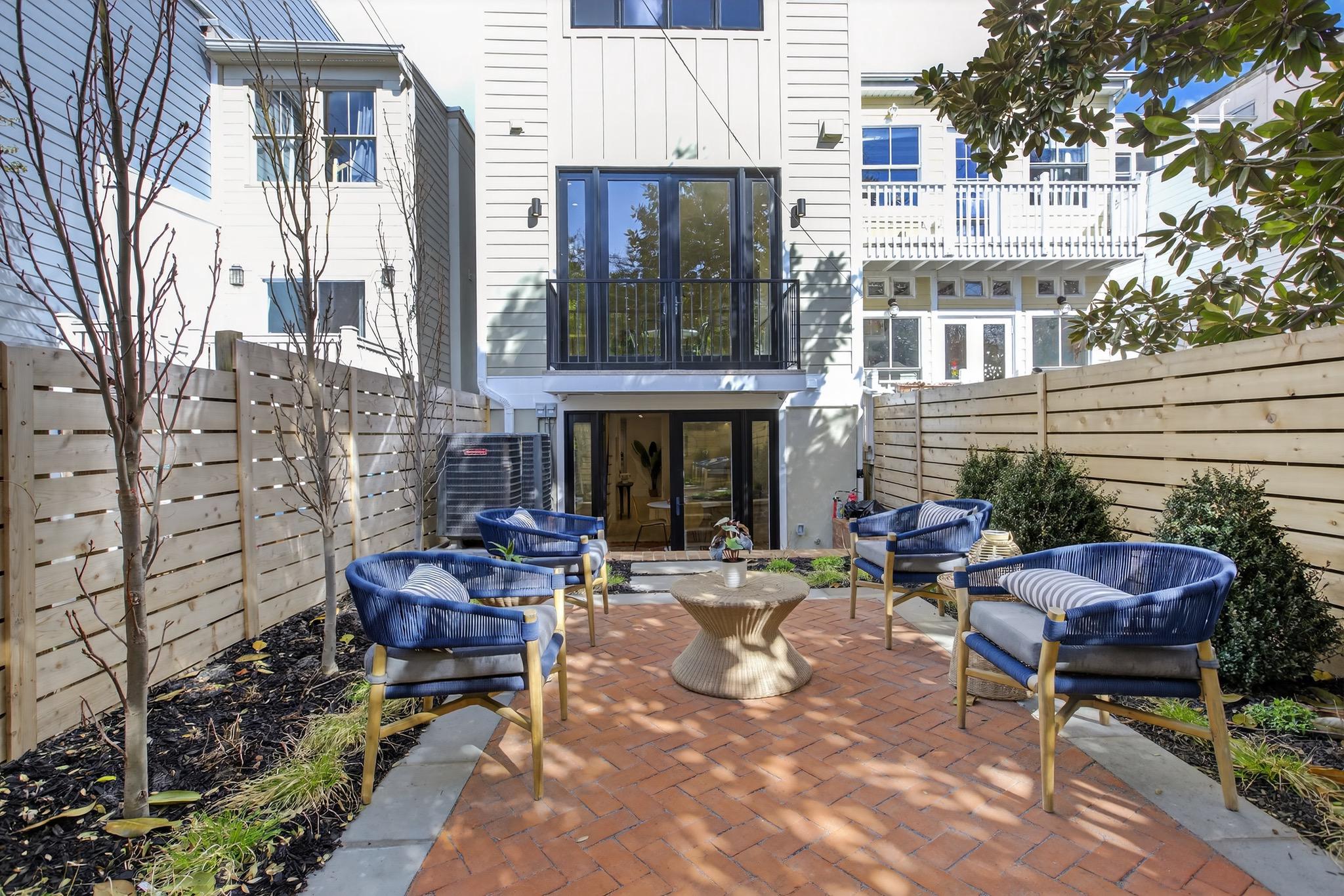 CAPITOL HILL - Residential