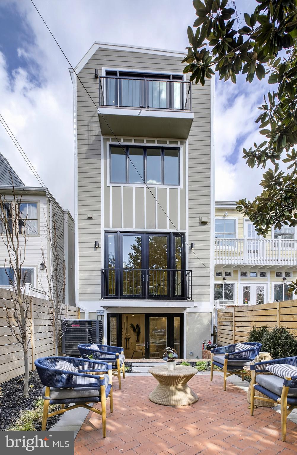 CAPITOL HILL - Residential