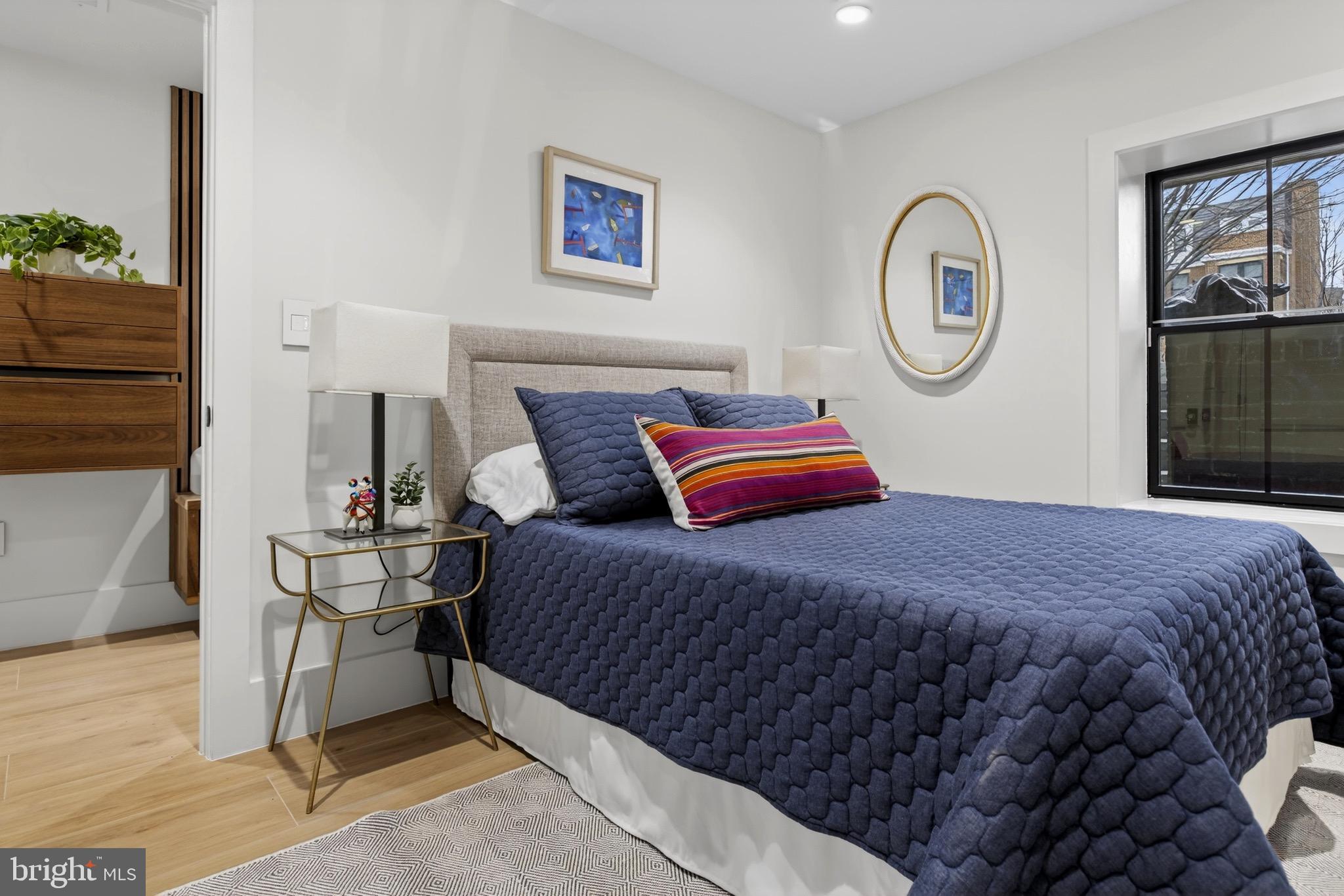 CAPITOL HILL - Residential