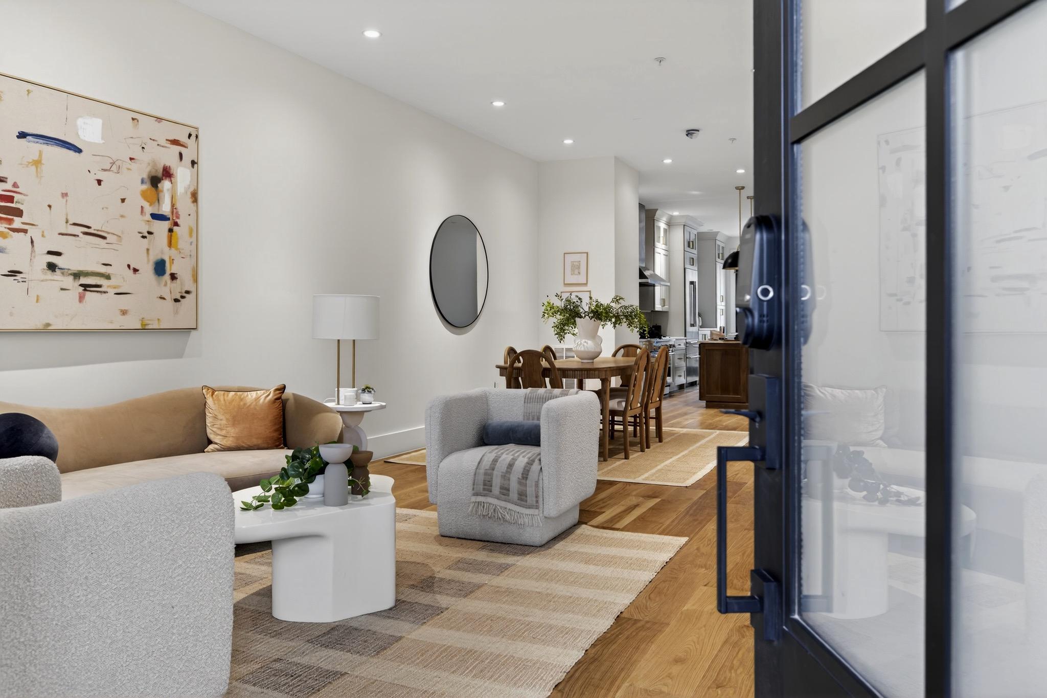 CAPITOL HILL - Residential