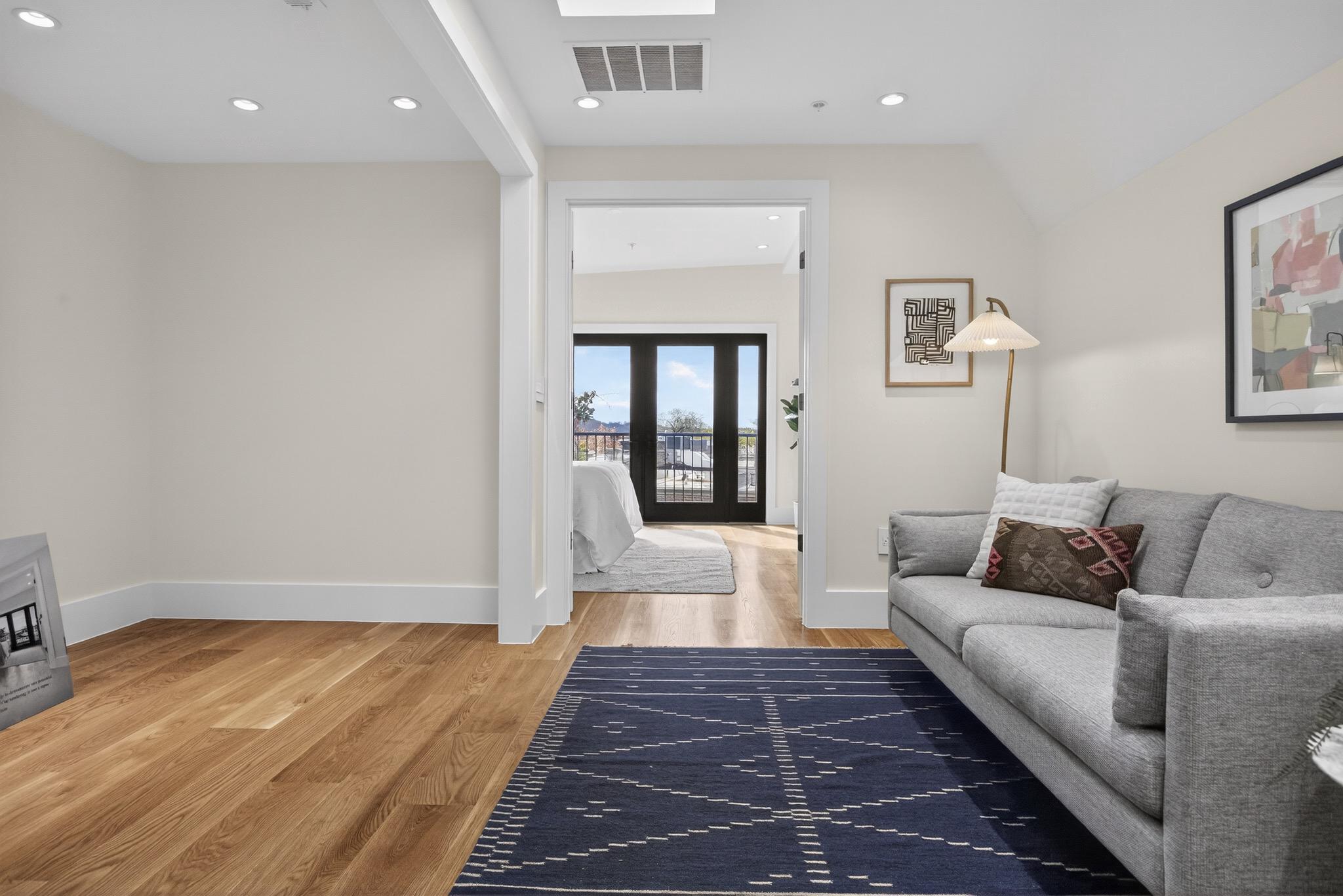 CAPITOL HILL - Residential