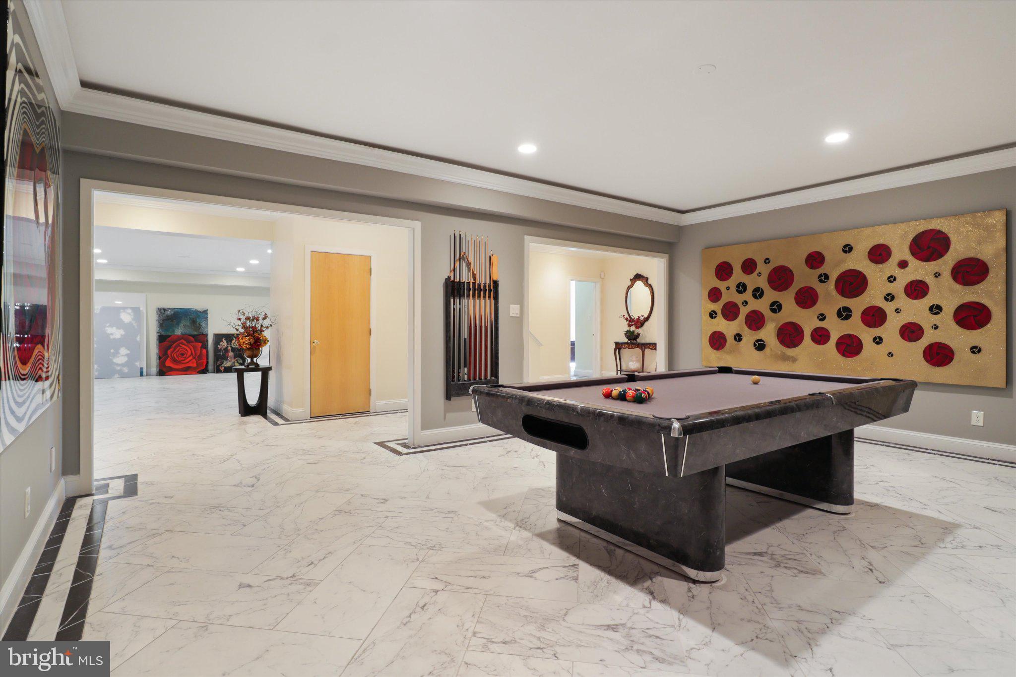 SADDLE RIDGE - Residential
