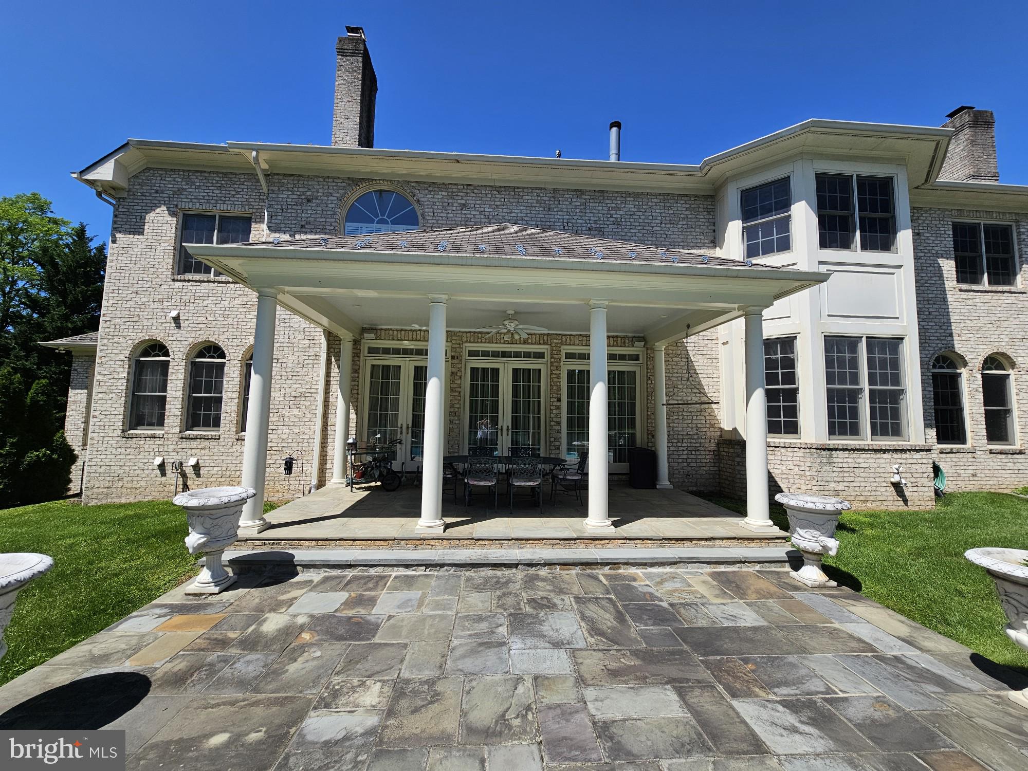 SADDLE RIDGE - Residential