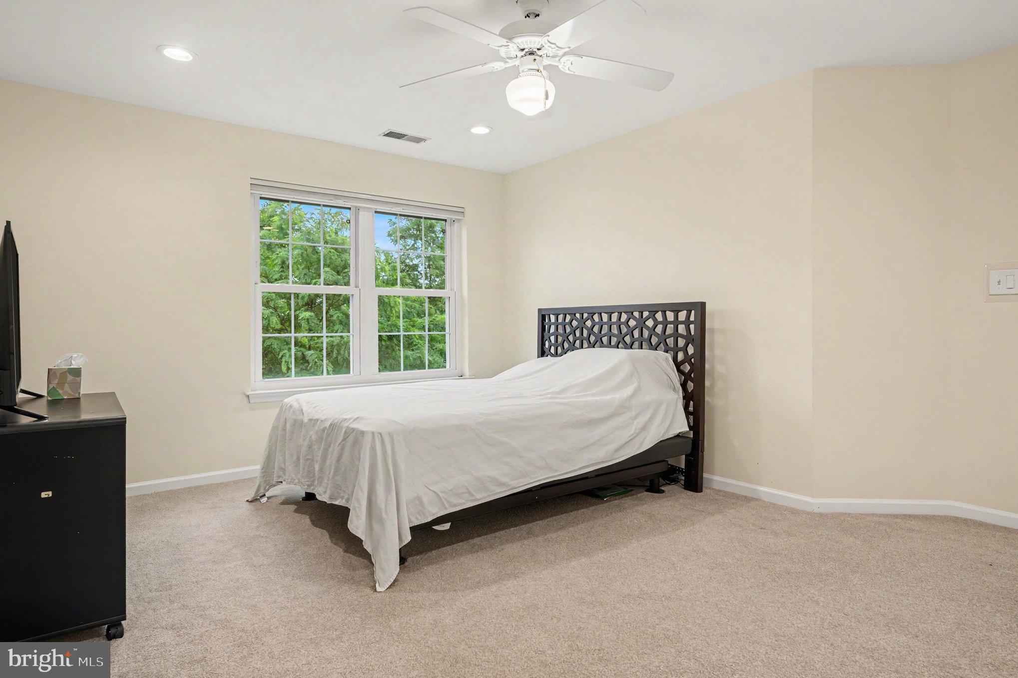 YARDLEY POINT - Residential
