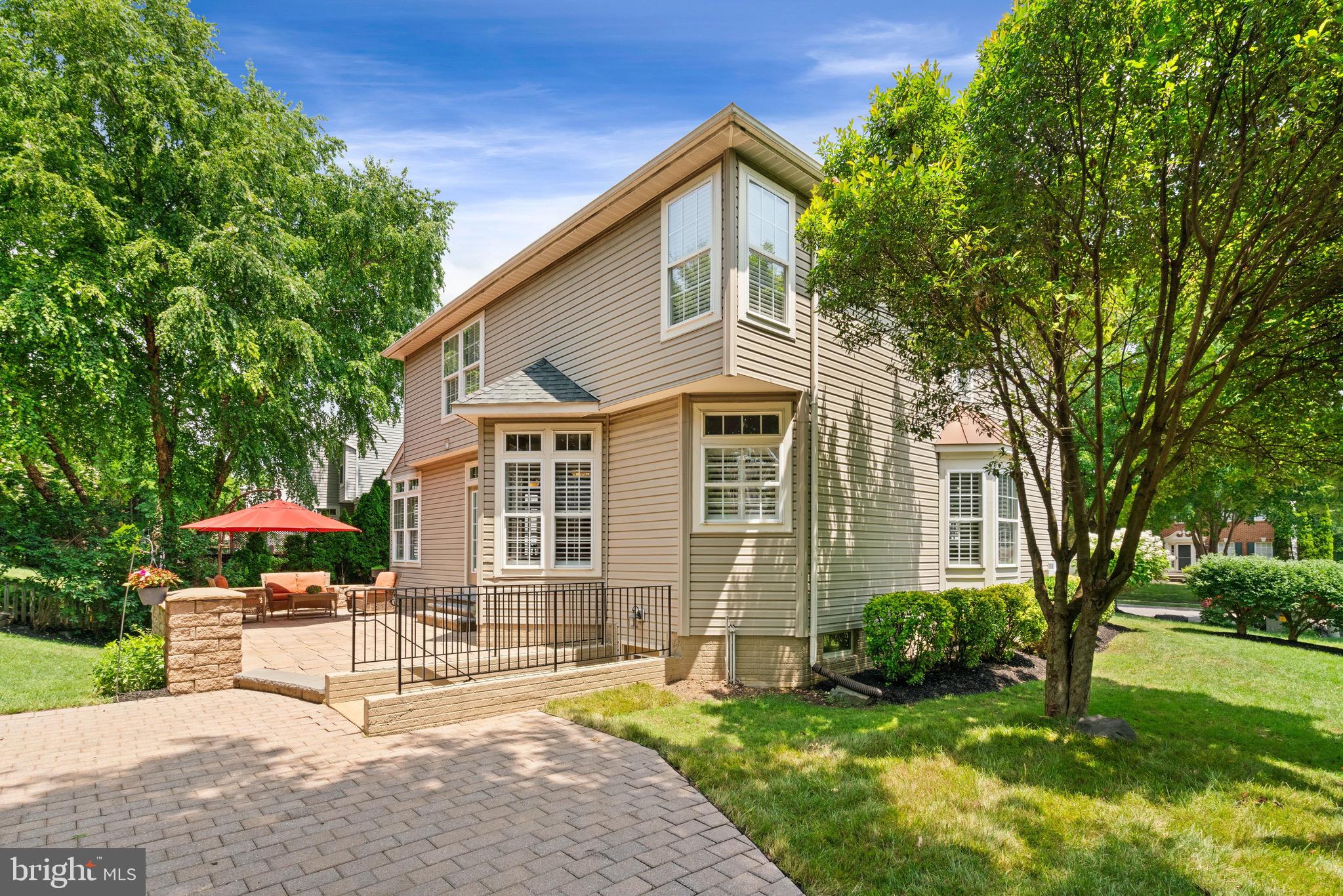 BROADLANDS - Residential