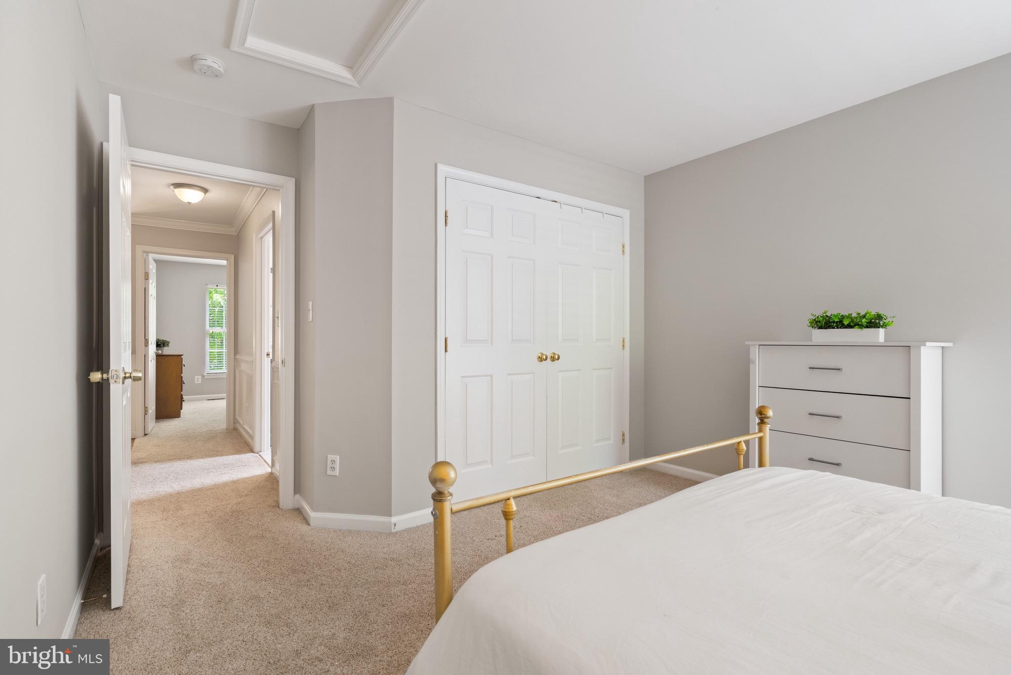 BROADLANDS - Residential