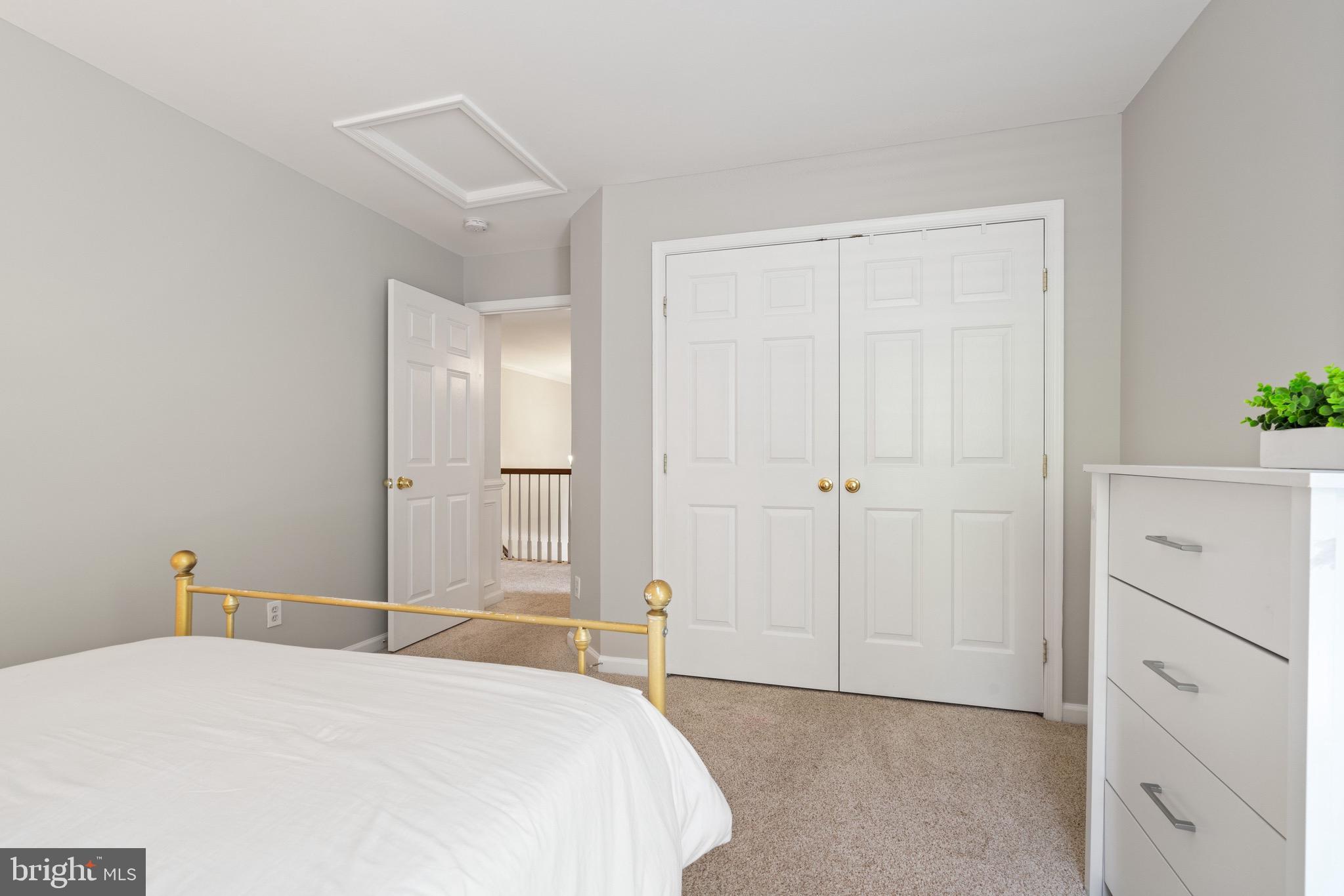 BROADLANDS - Residential