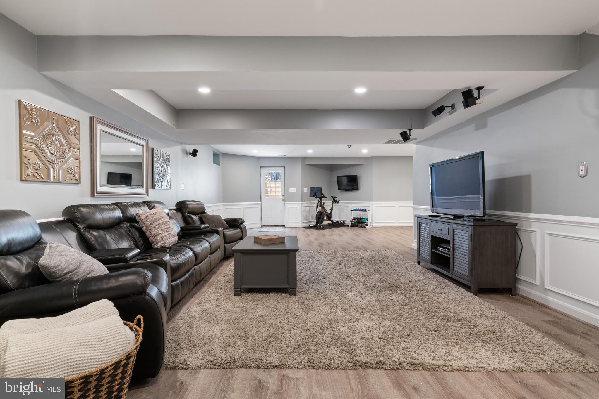 BROADLANDS - Residential