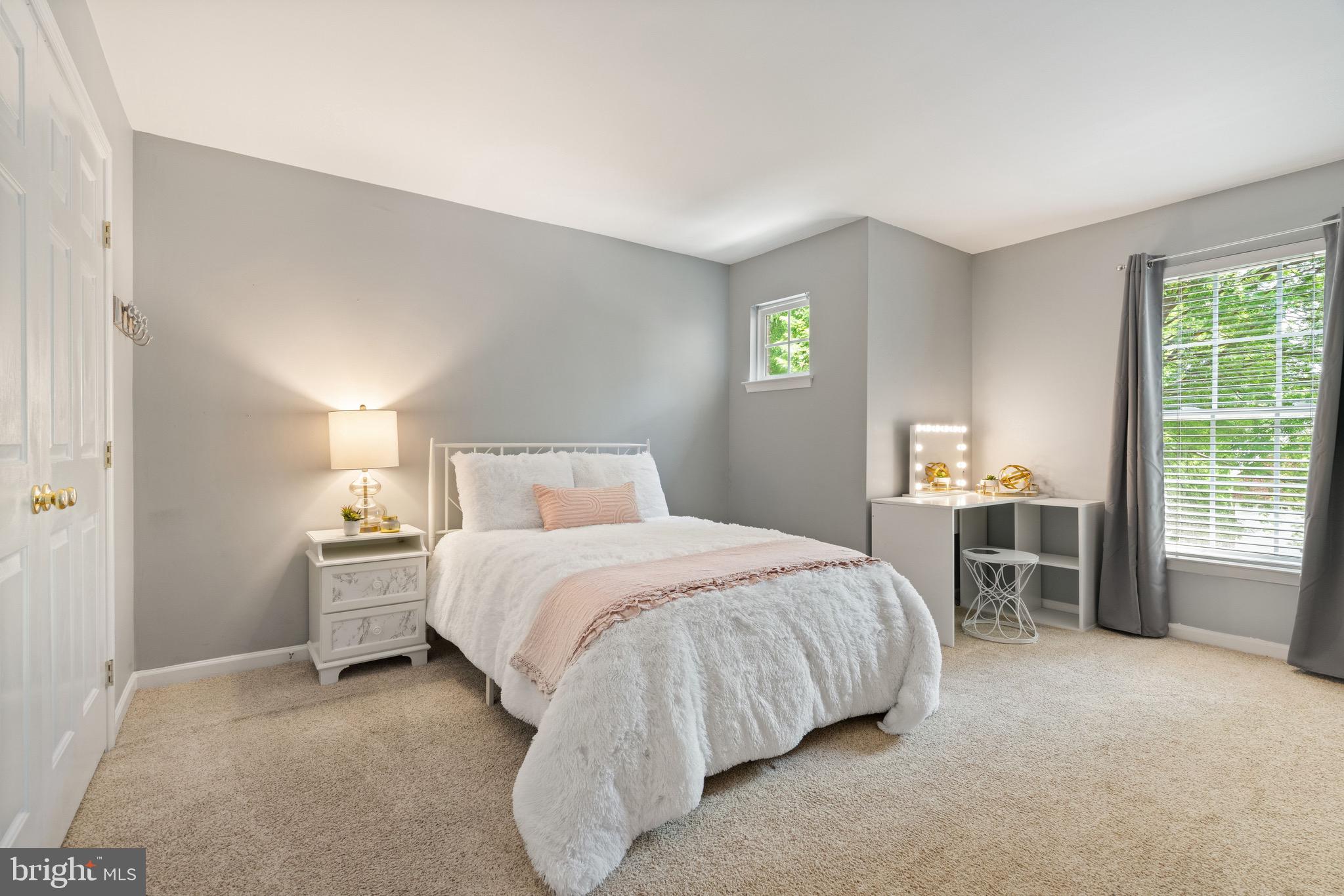 BROADLANDS - Residential