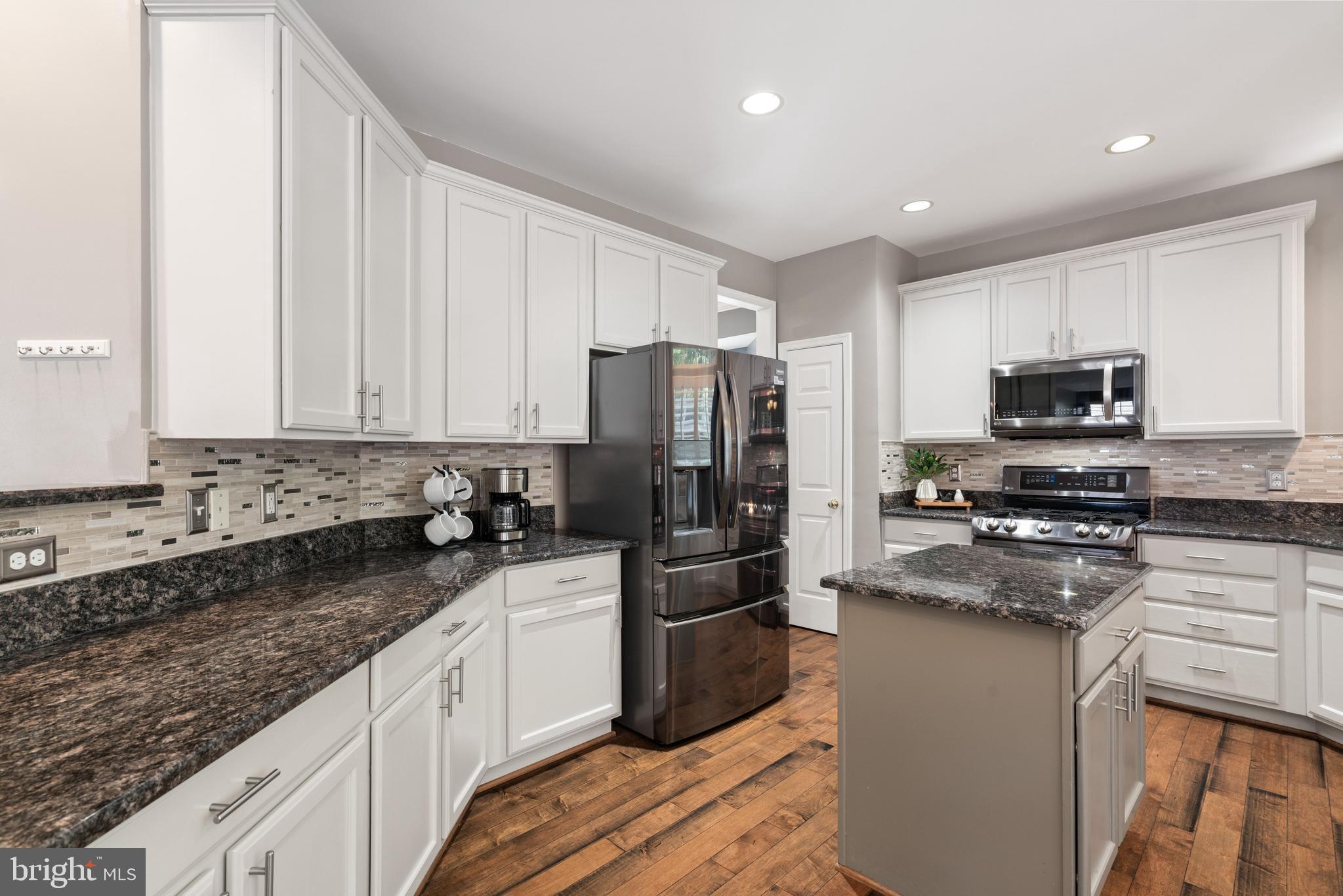 BROADLANDS - Residential