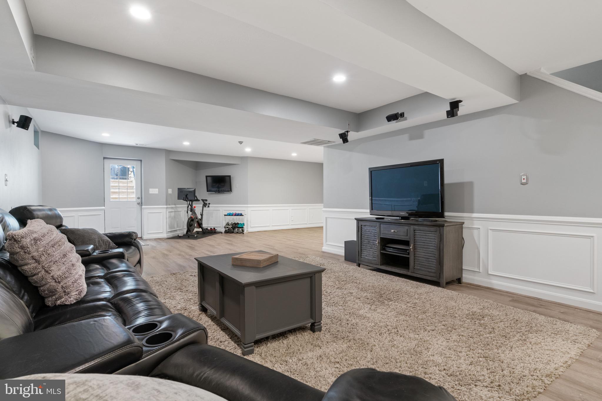 BROADLANDS - Residential