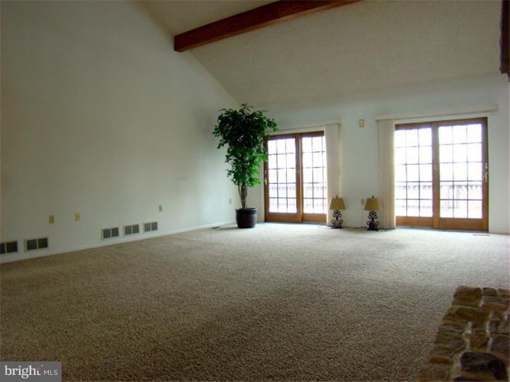PINE GROVE - Residential
