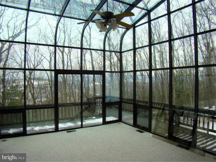 PINE GROVE - Residential