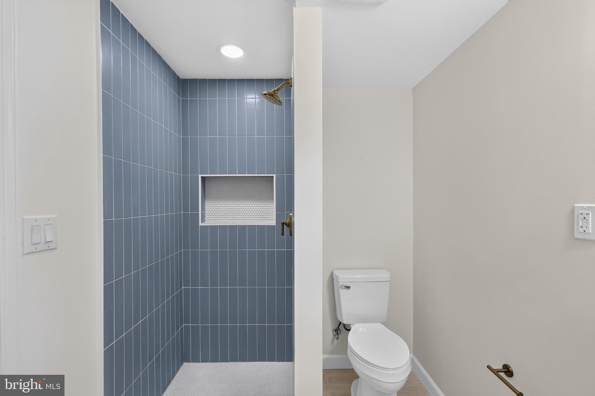ASHLAWN - Residential