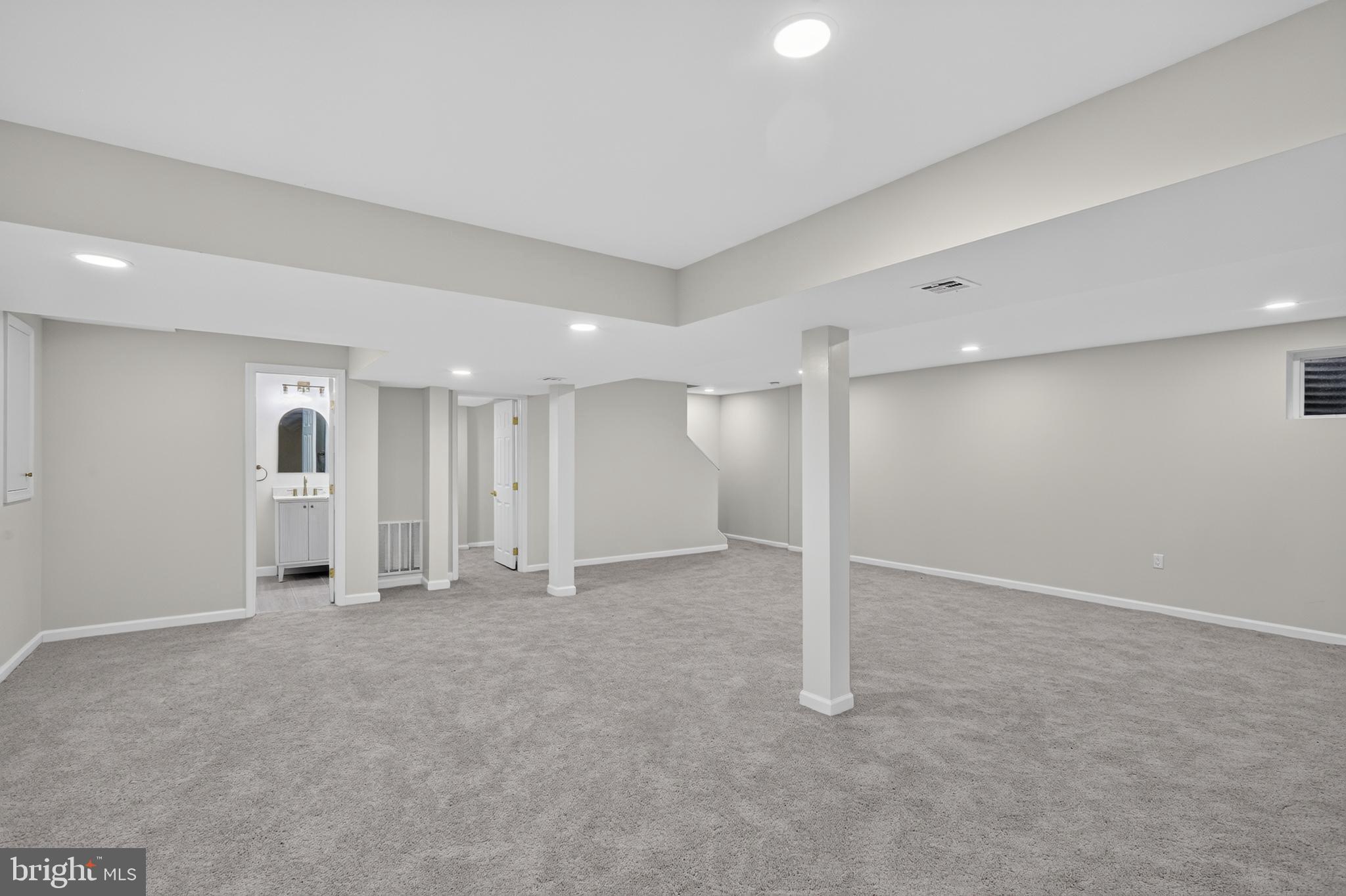 ASHLAWN - Residential