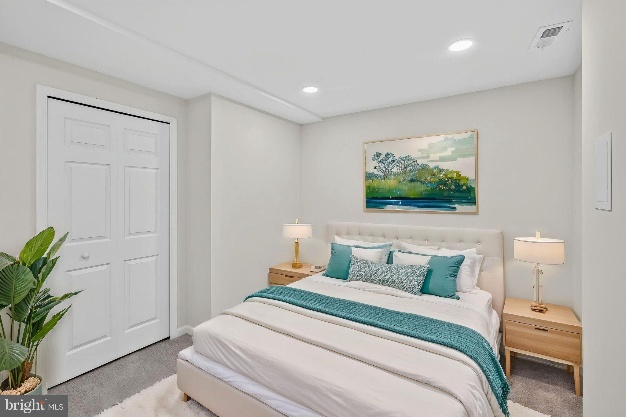 ASHLAWN - Residential