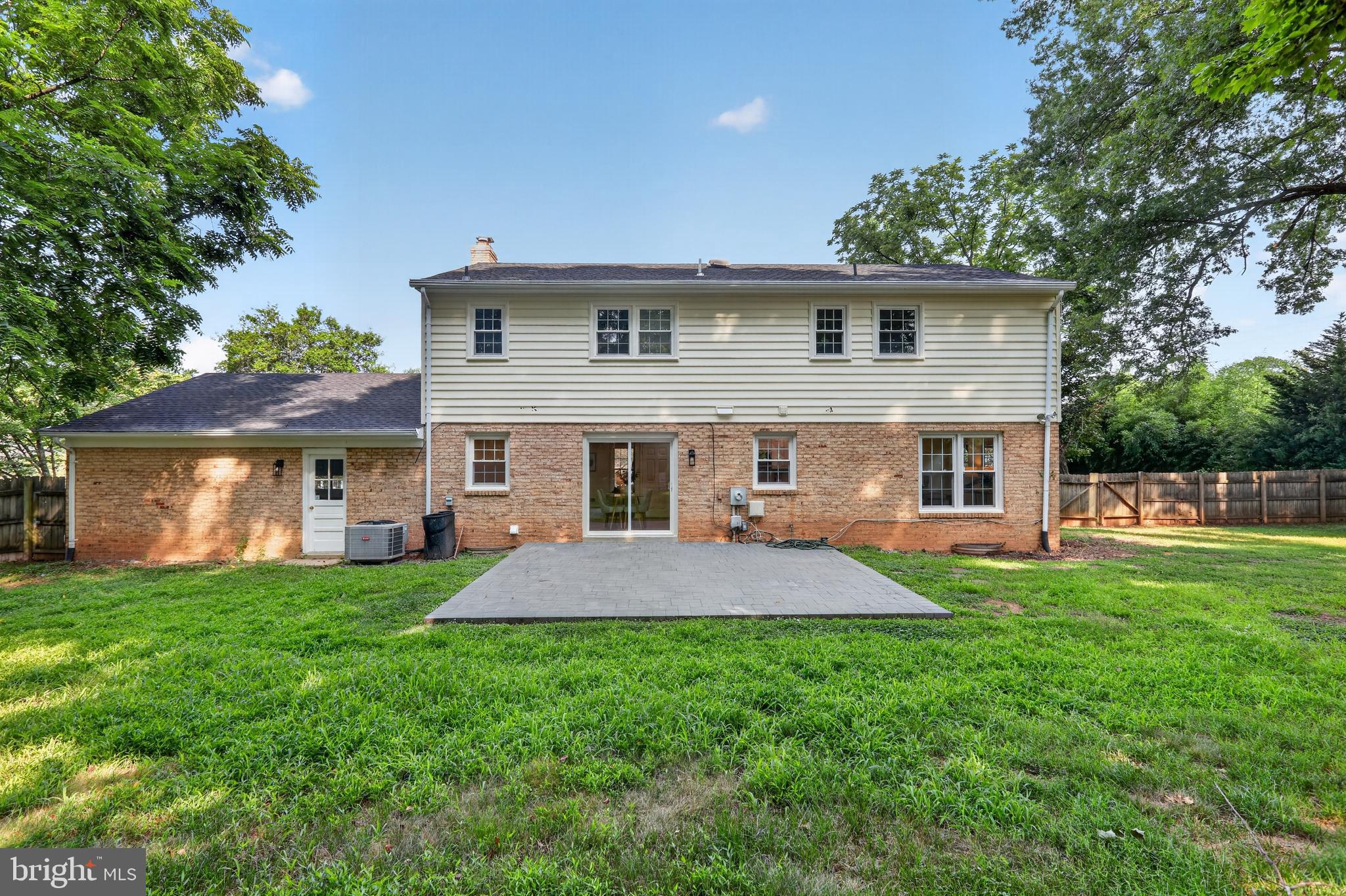 ASHLAWN - Residential
