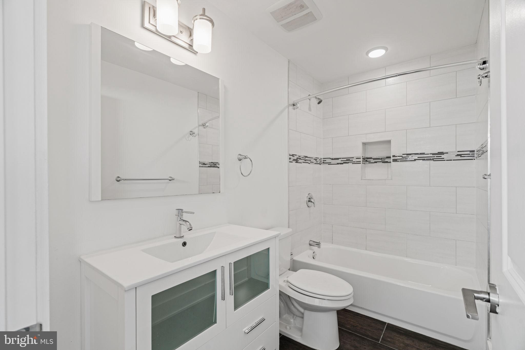 OLDE KENSINGTON - Residential