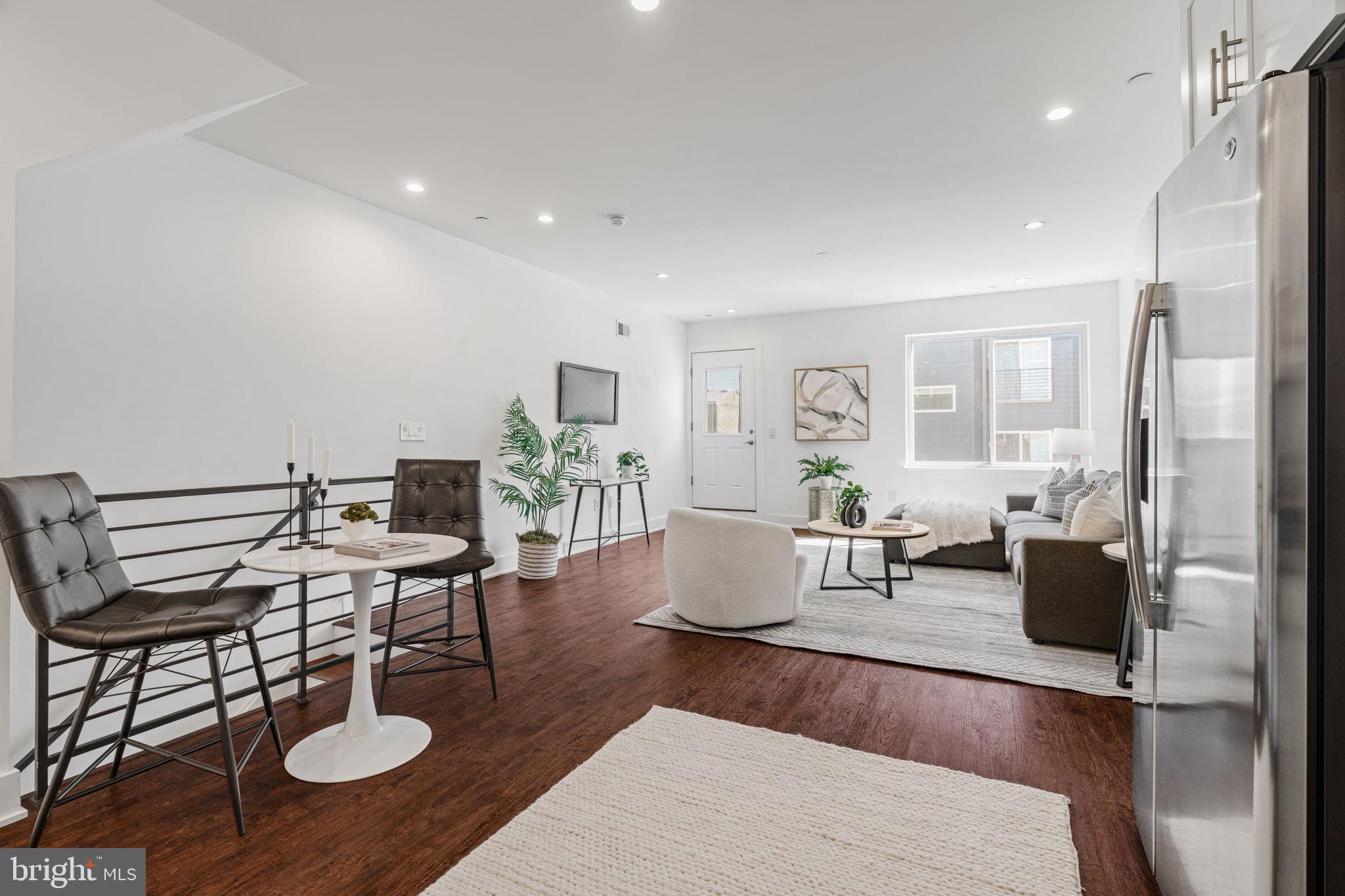 OLDE KENSINGTON - Residential