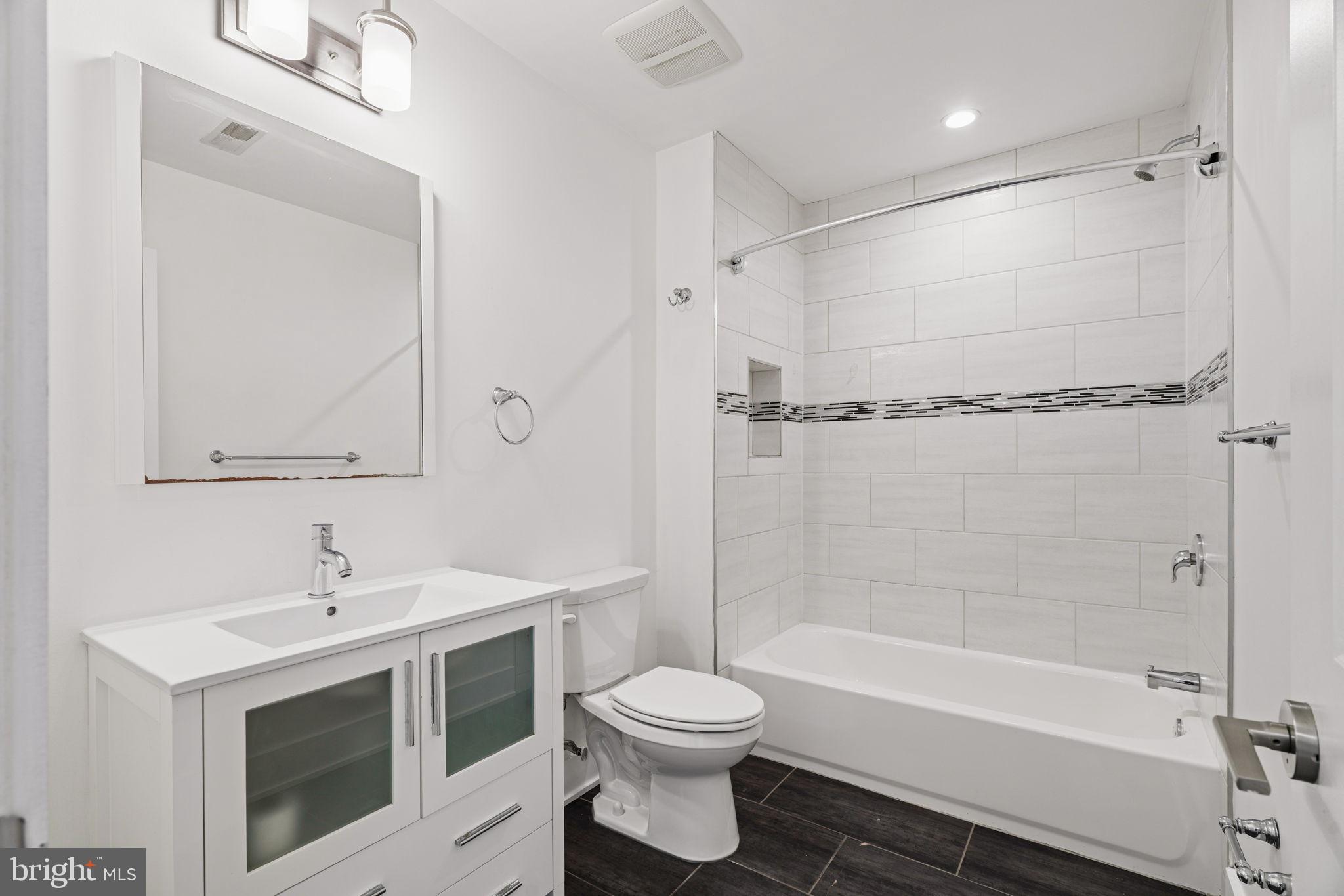OLDE KENSINGTON - Residential