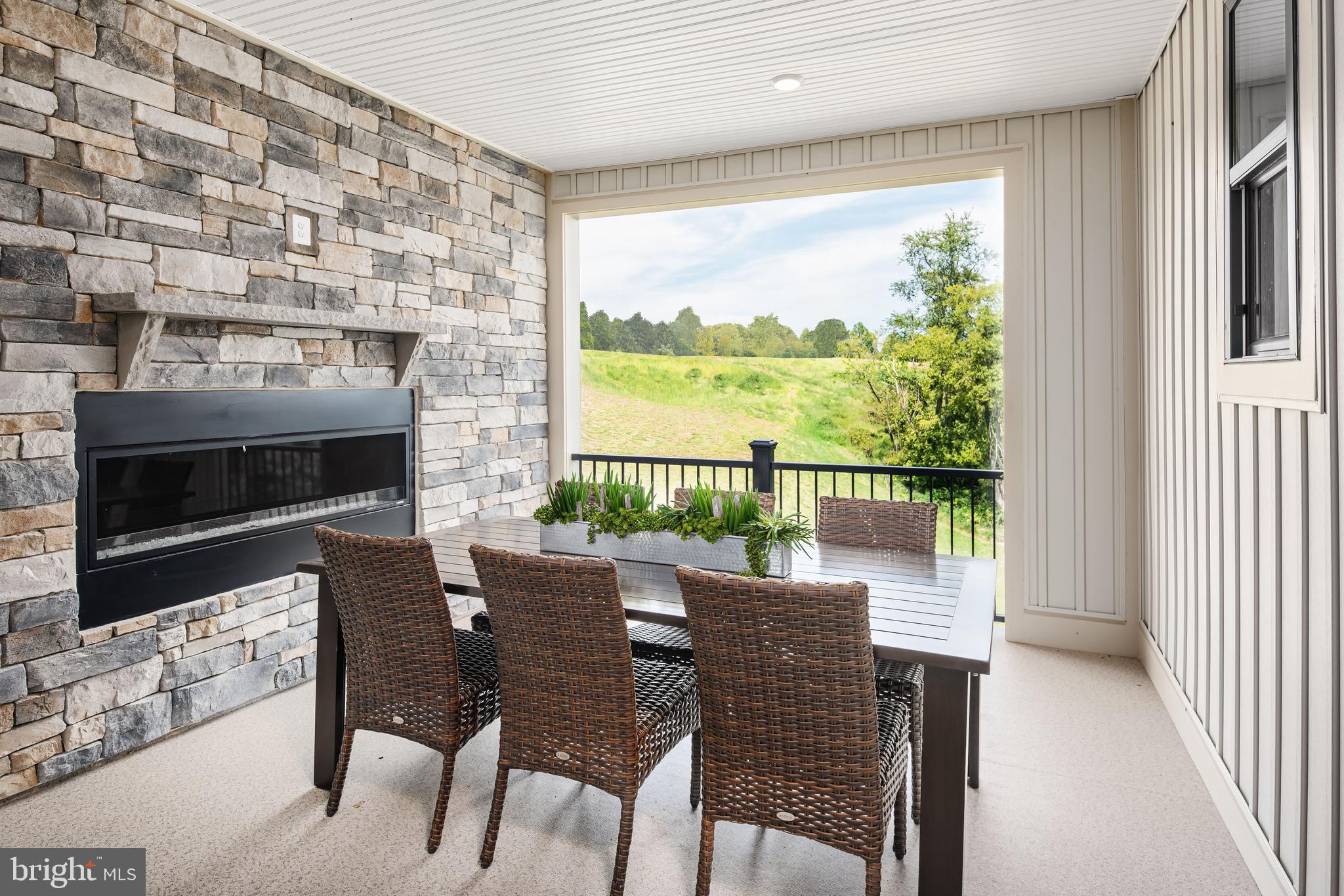 LONGVIEW RIDGE - Residential