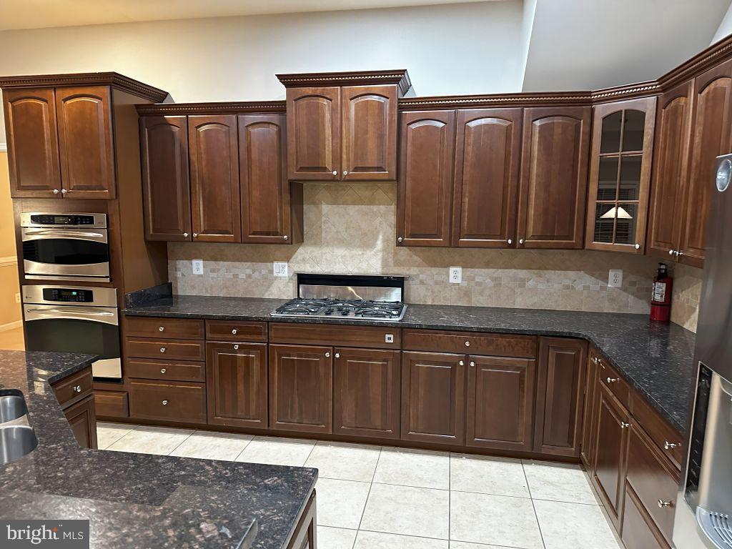 EVERGREEN VILLAGE - Residential Lease