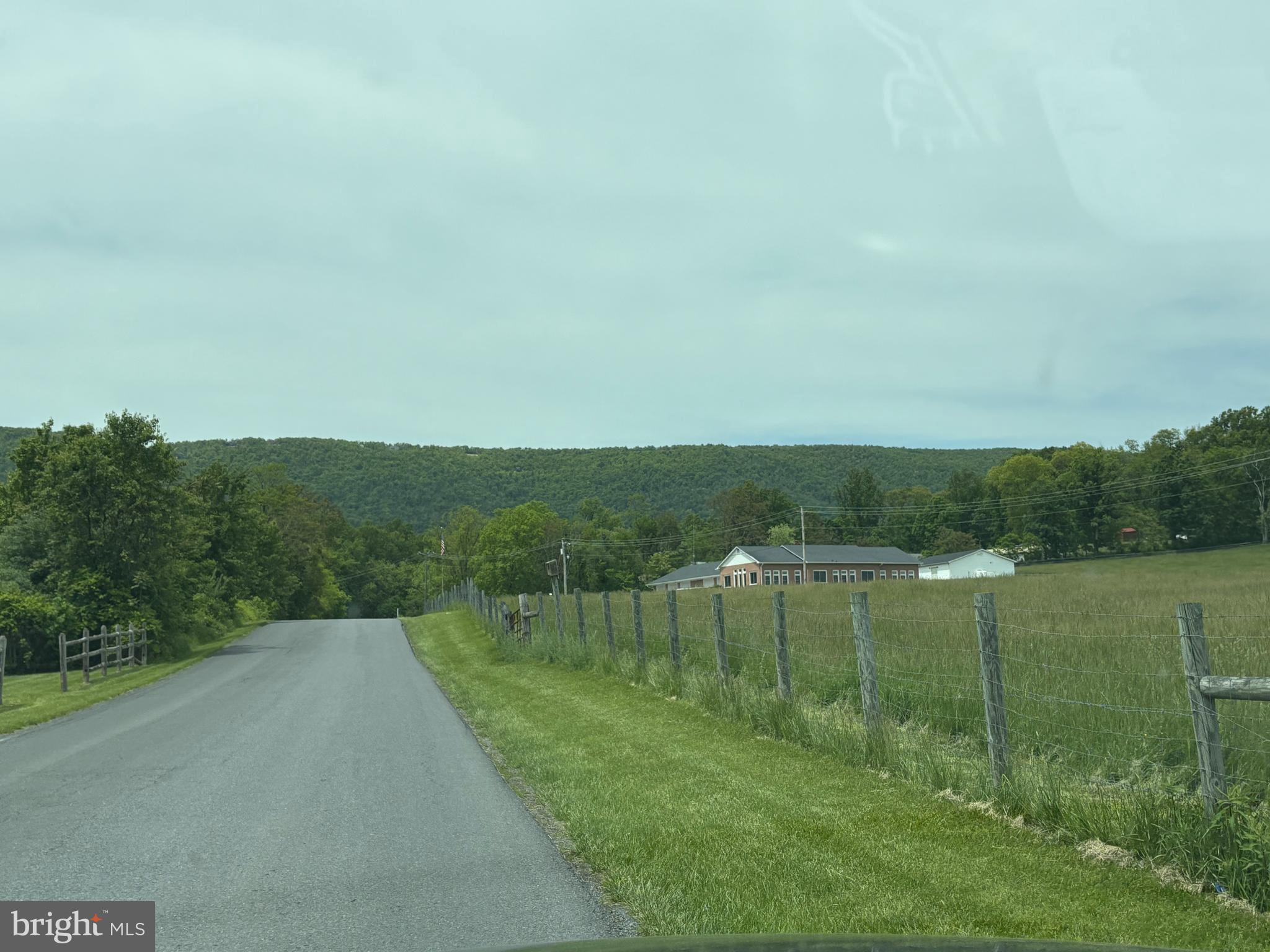 SHAWNEELAND - Land