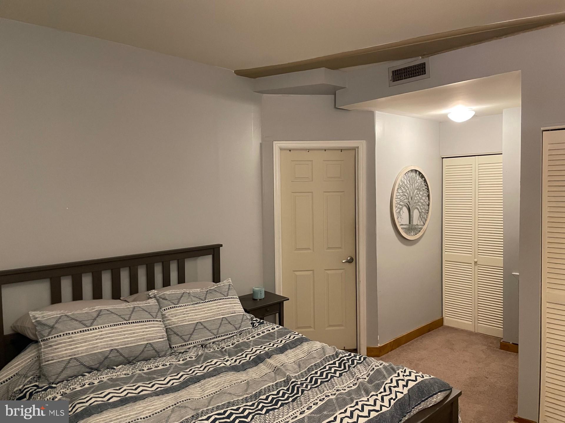 OLD CITY - Residential Lease