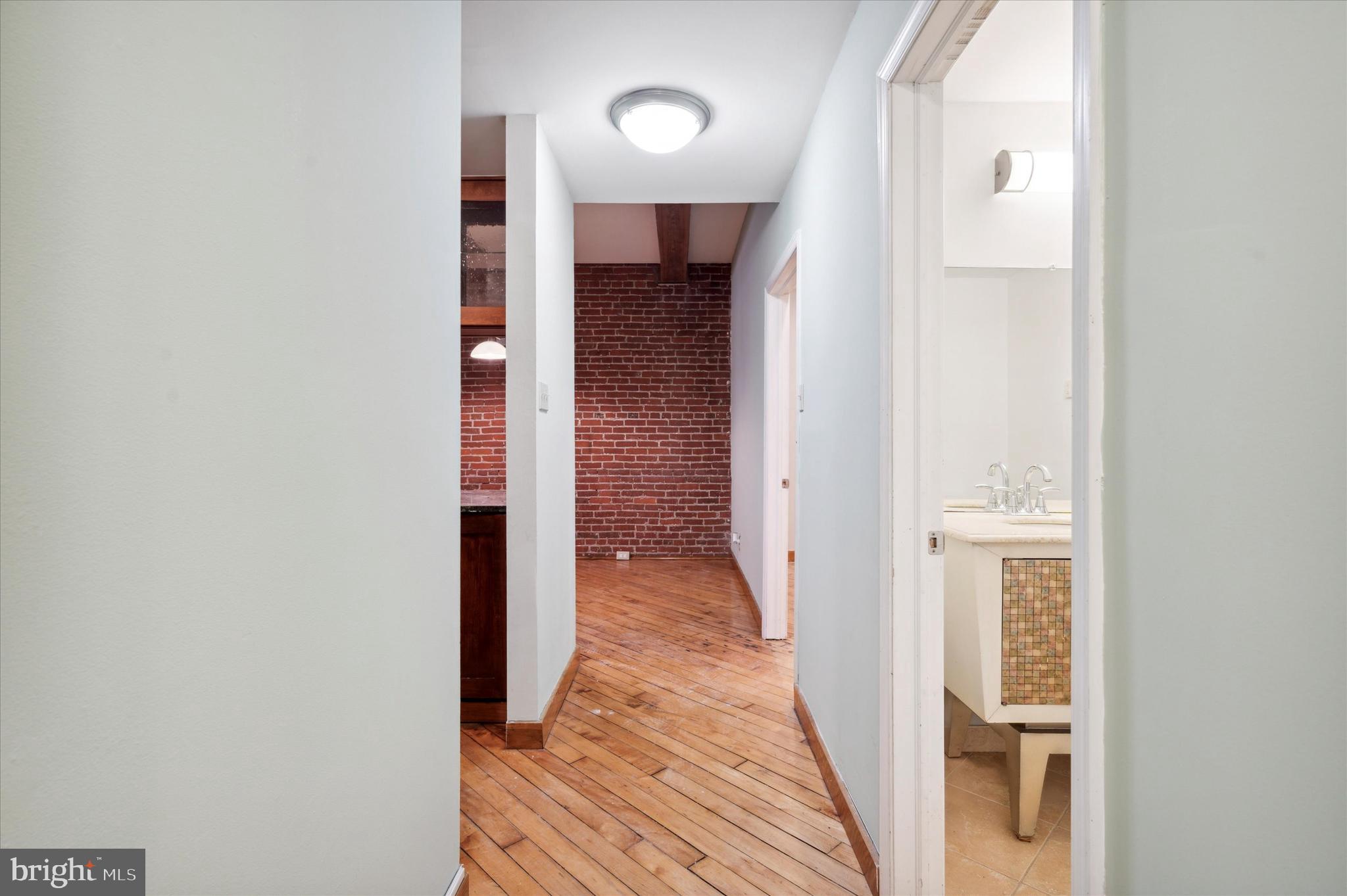 OLD CITY - Residential Lease