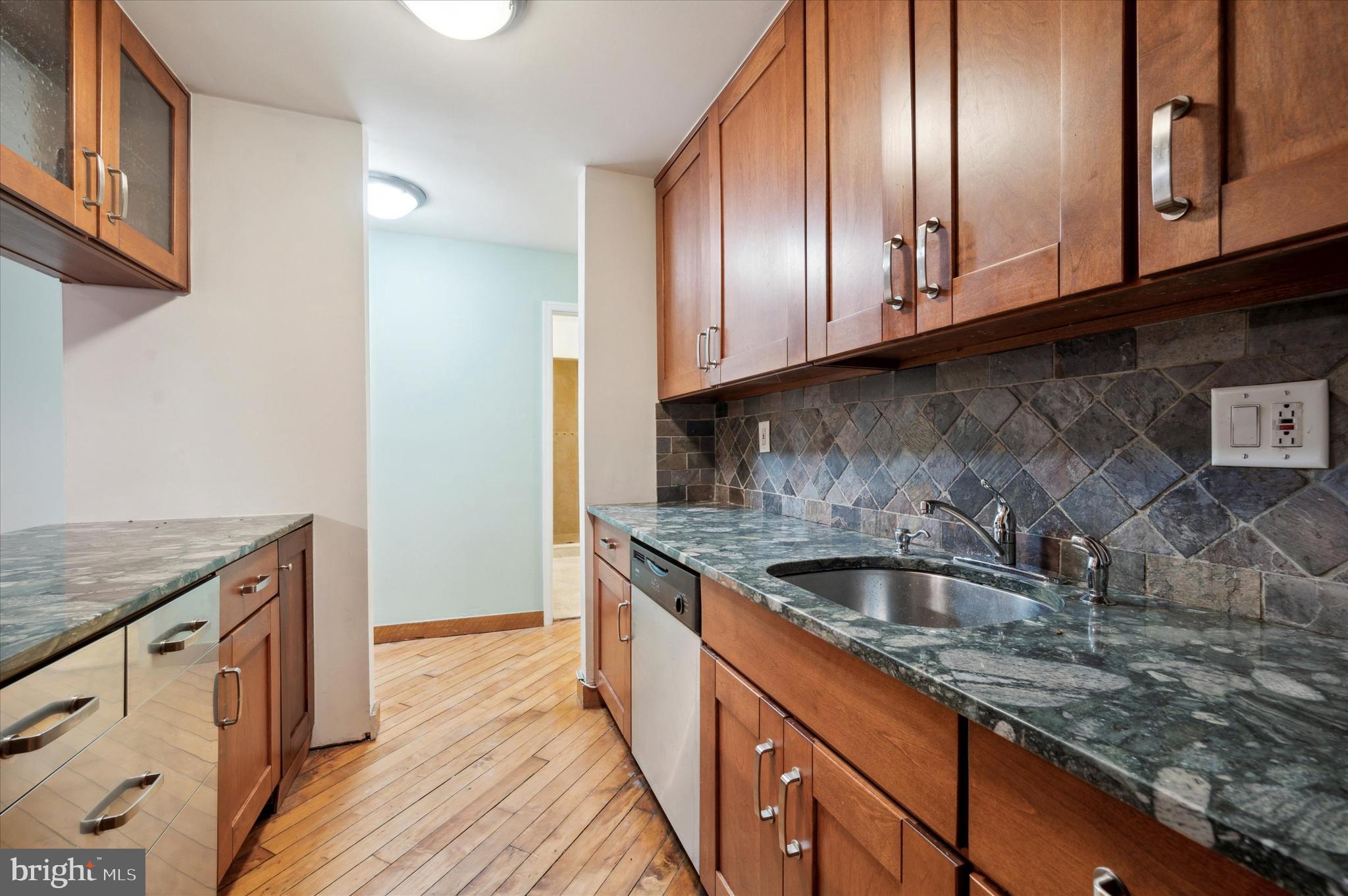 OLD CITY - Residential Lease