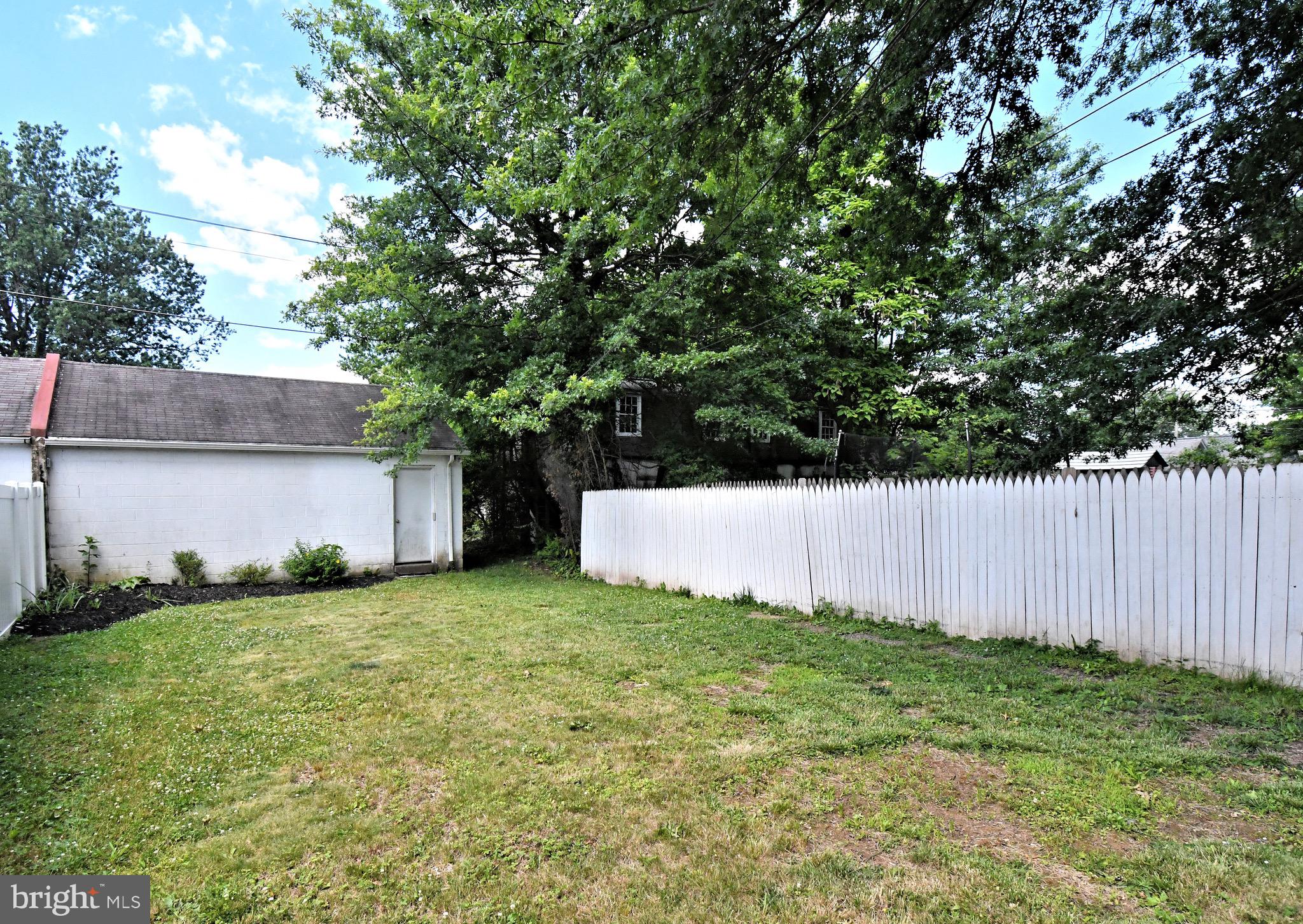LANSDALE - Residential