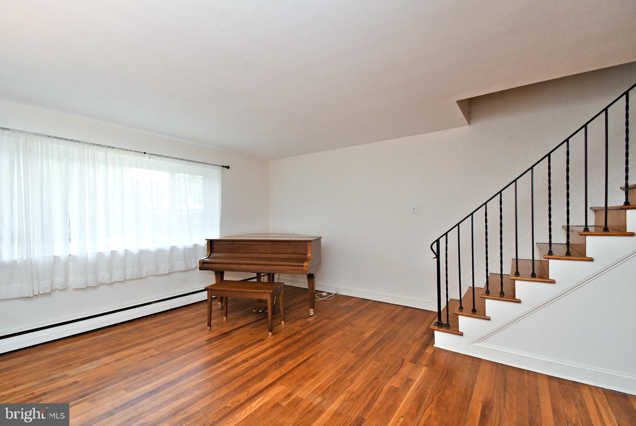 LANSDALE - Residential
