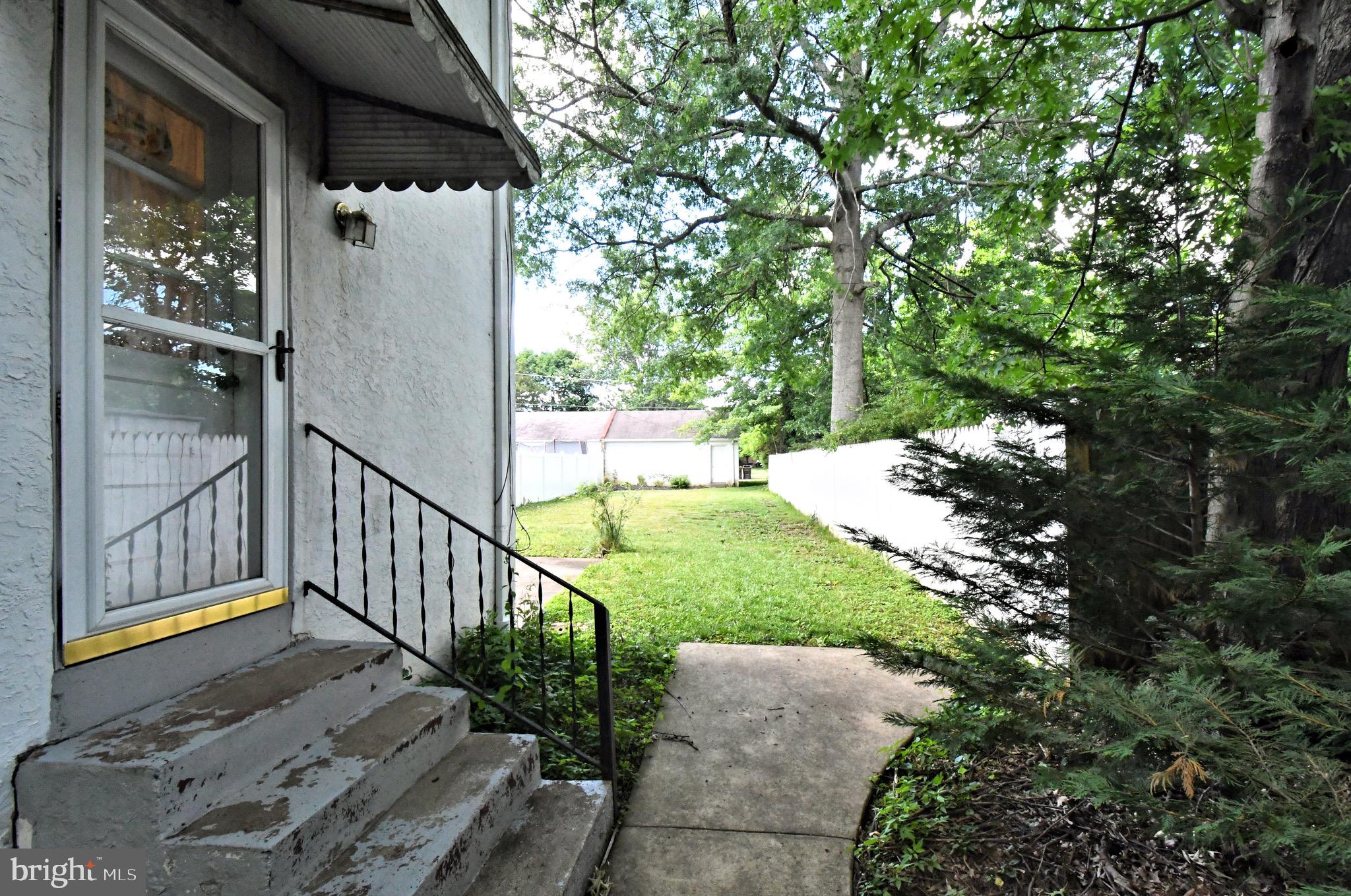 LANSDALE - Residential