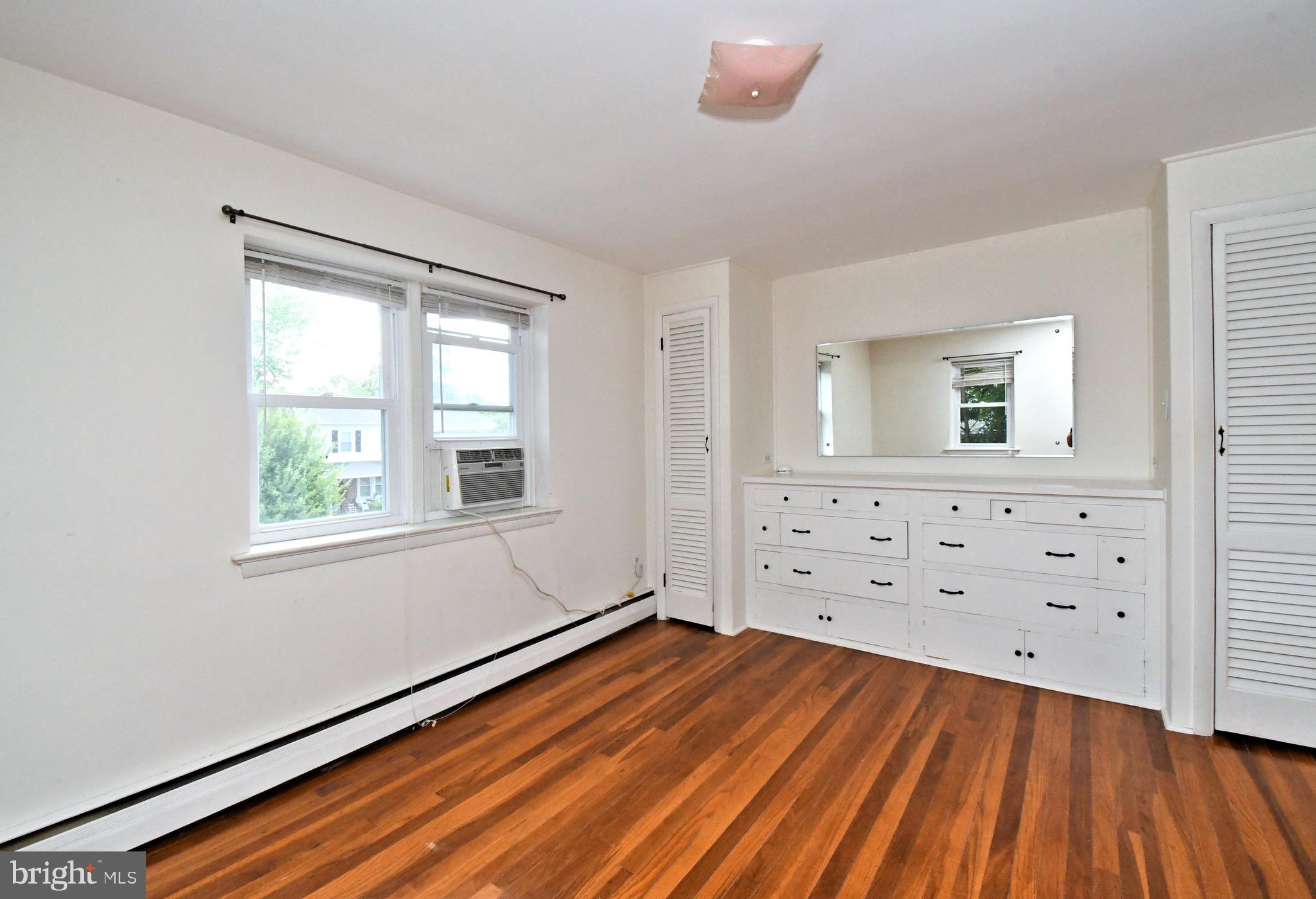 LANSDALE - Residential