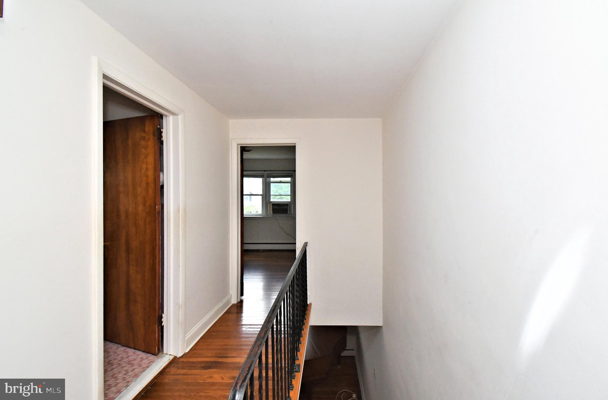 LANSDALE - Residential