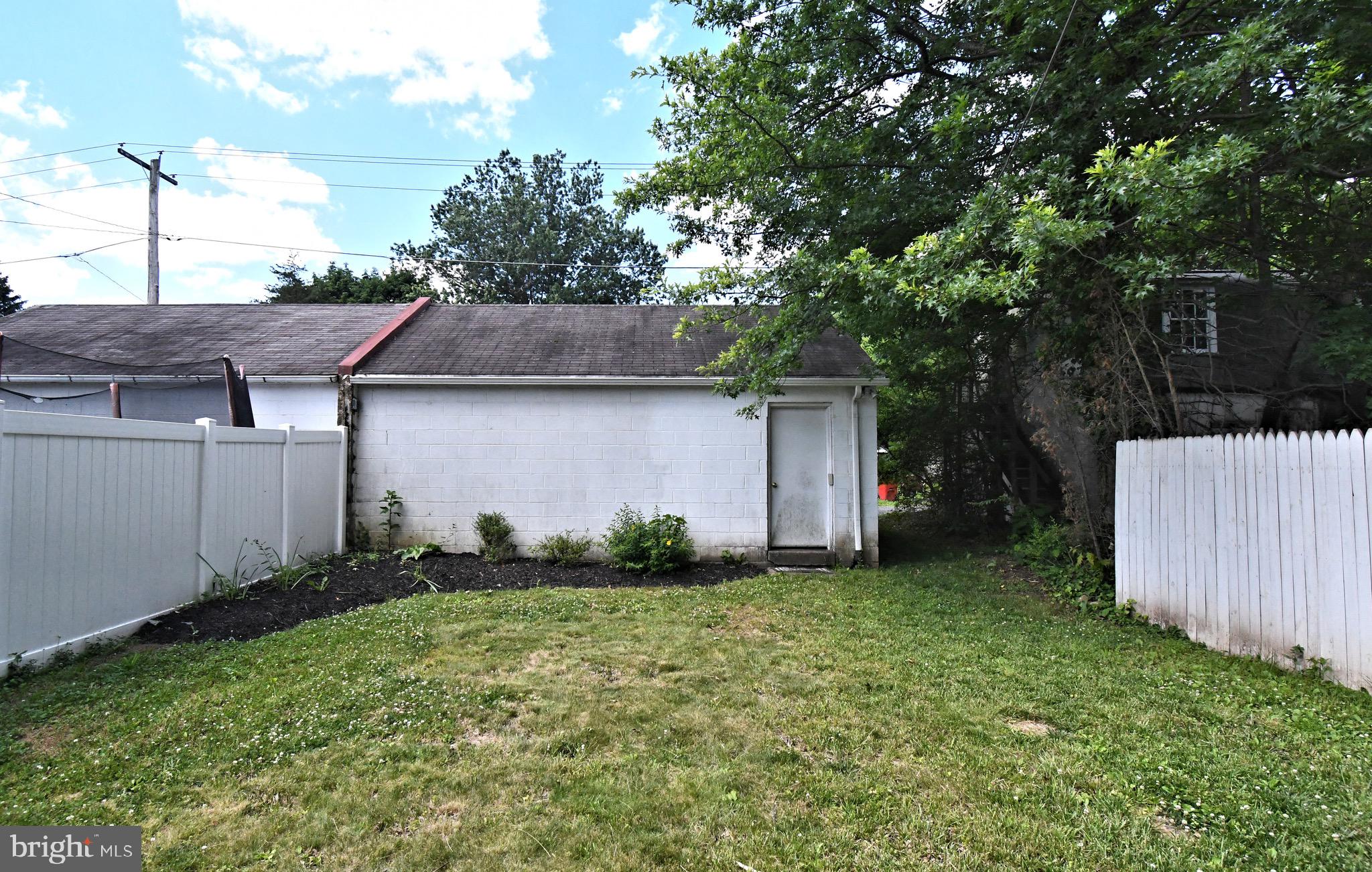 LANSDALE - Residential