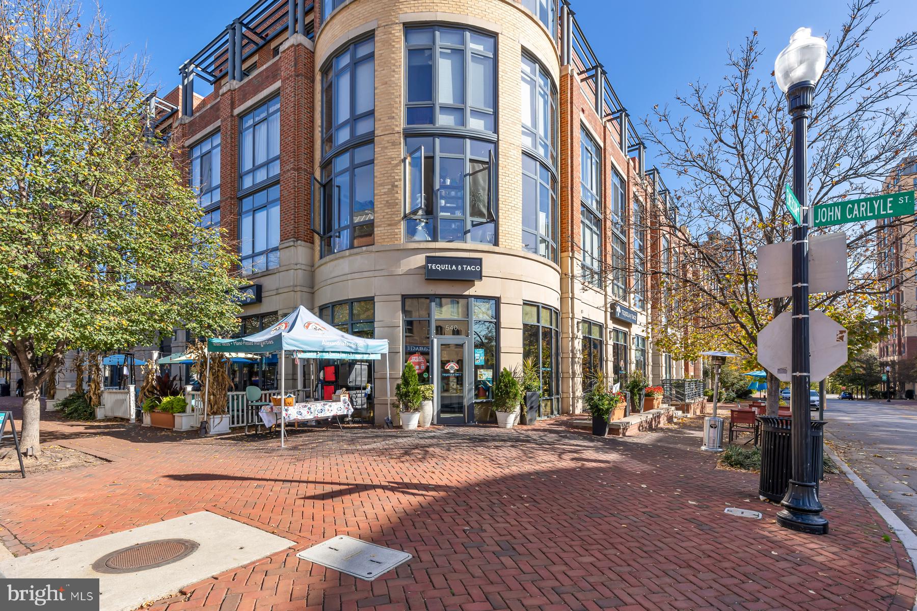 EISENHOWER SQUARE - Residential Lease