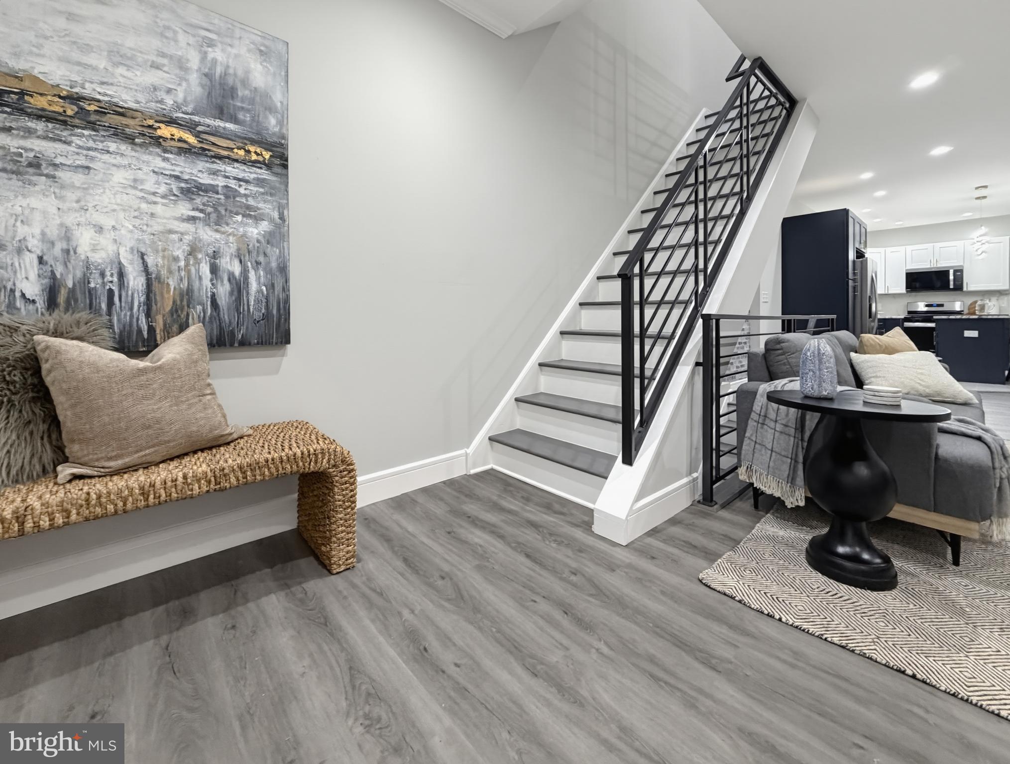 LOGAN - Residential