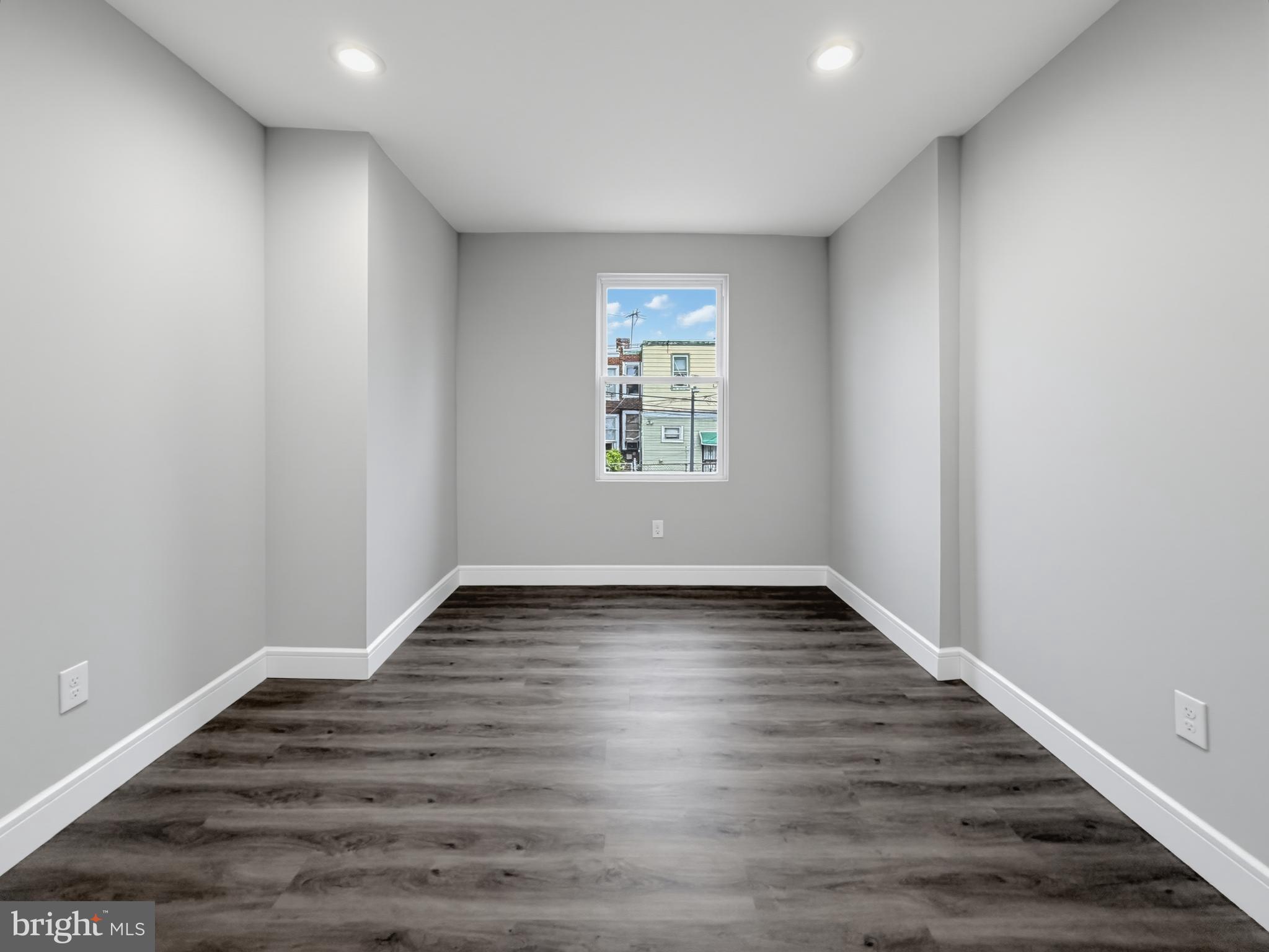 LOGAN - Residential