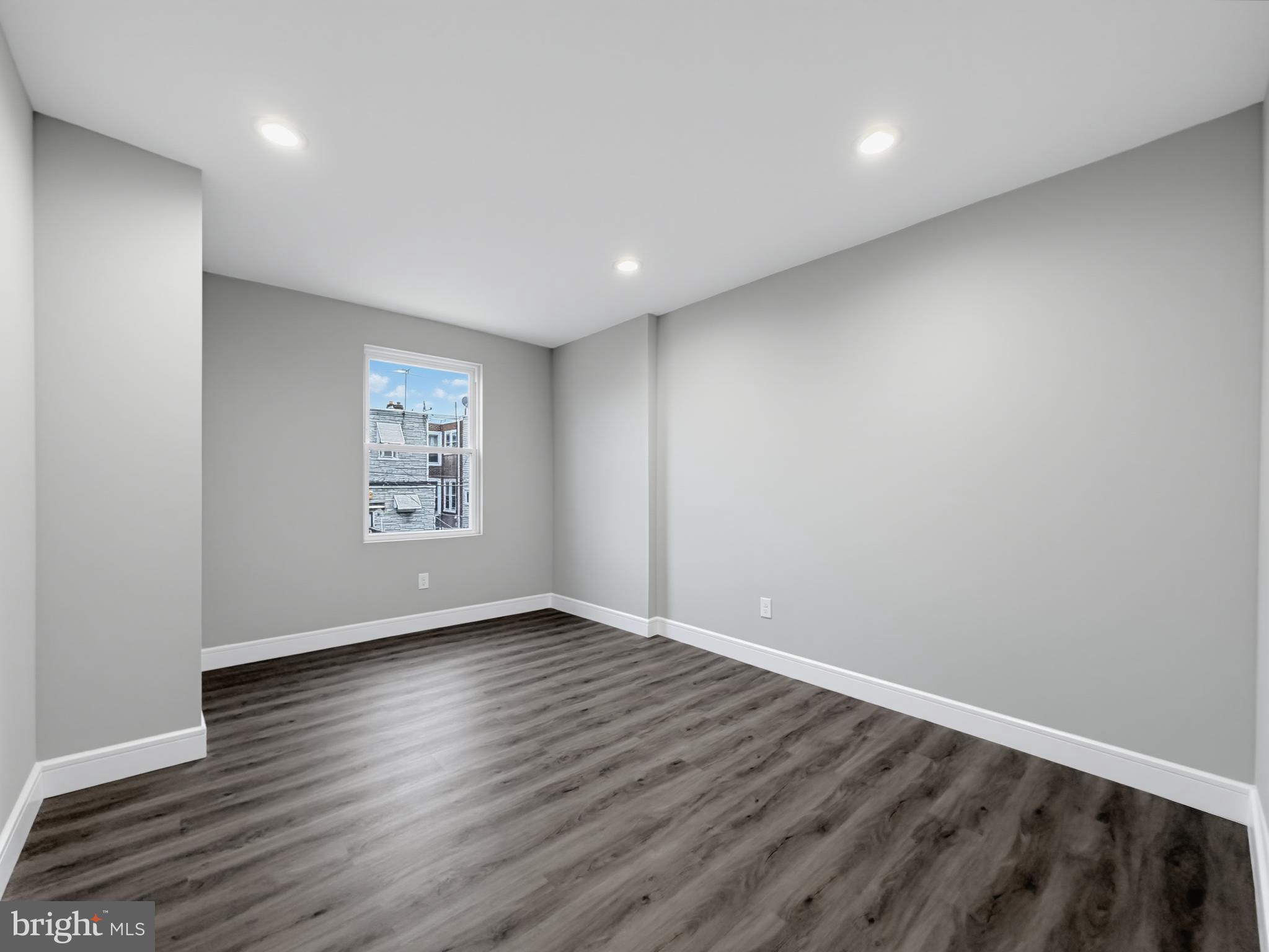 LOGAN - Residential