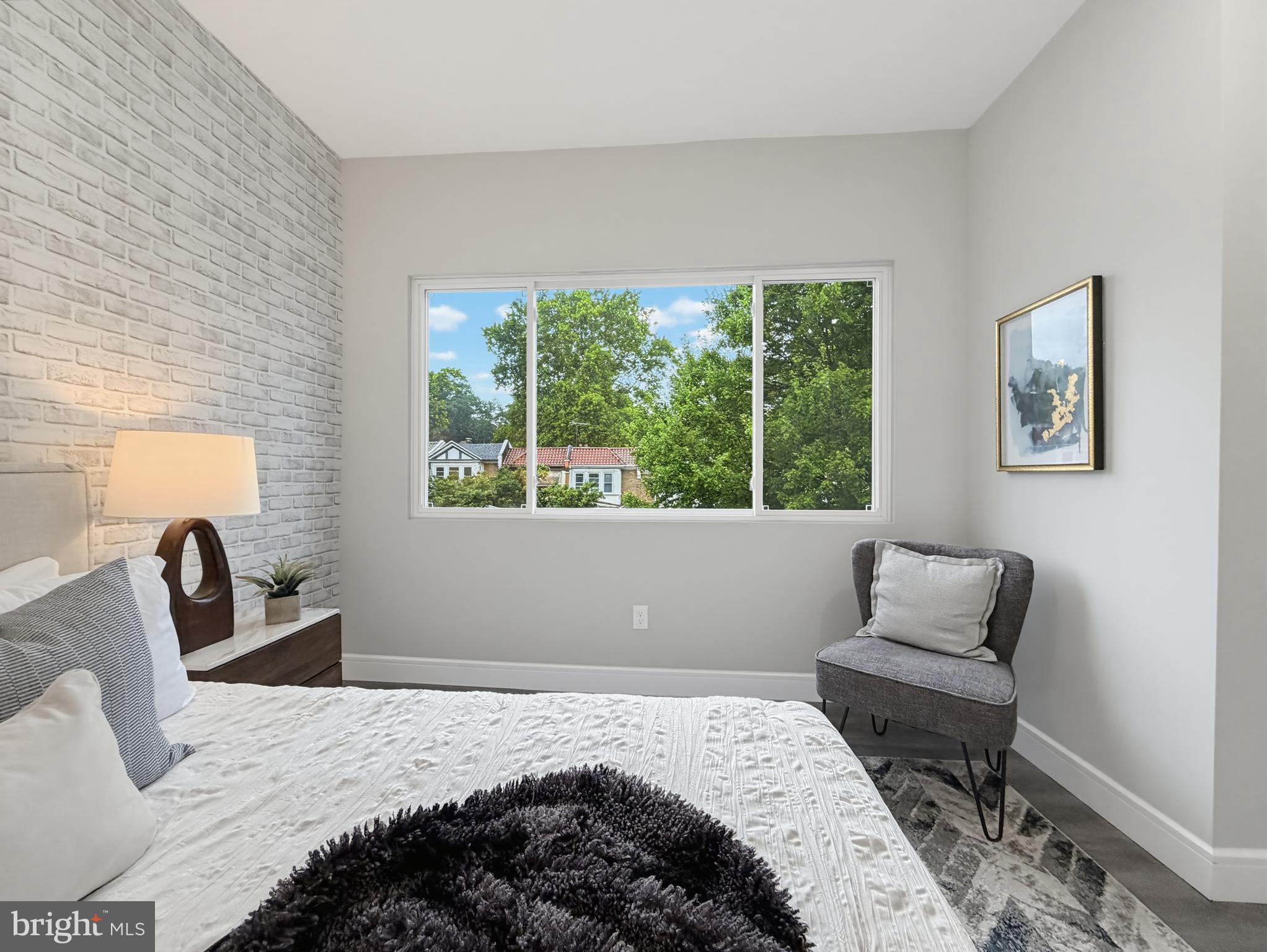 LOGAN - Residential