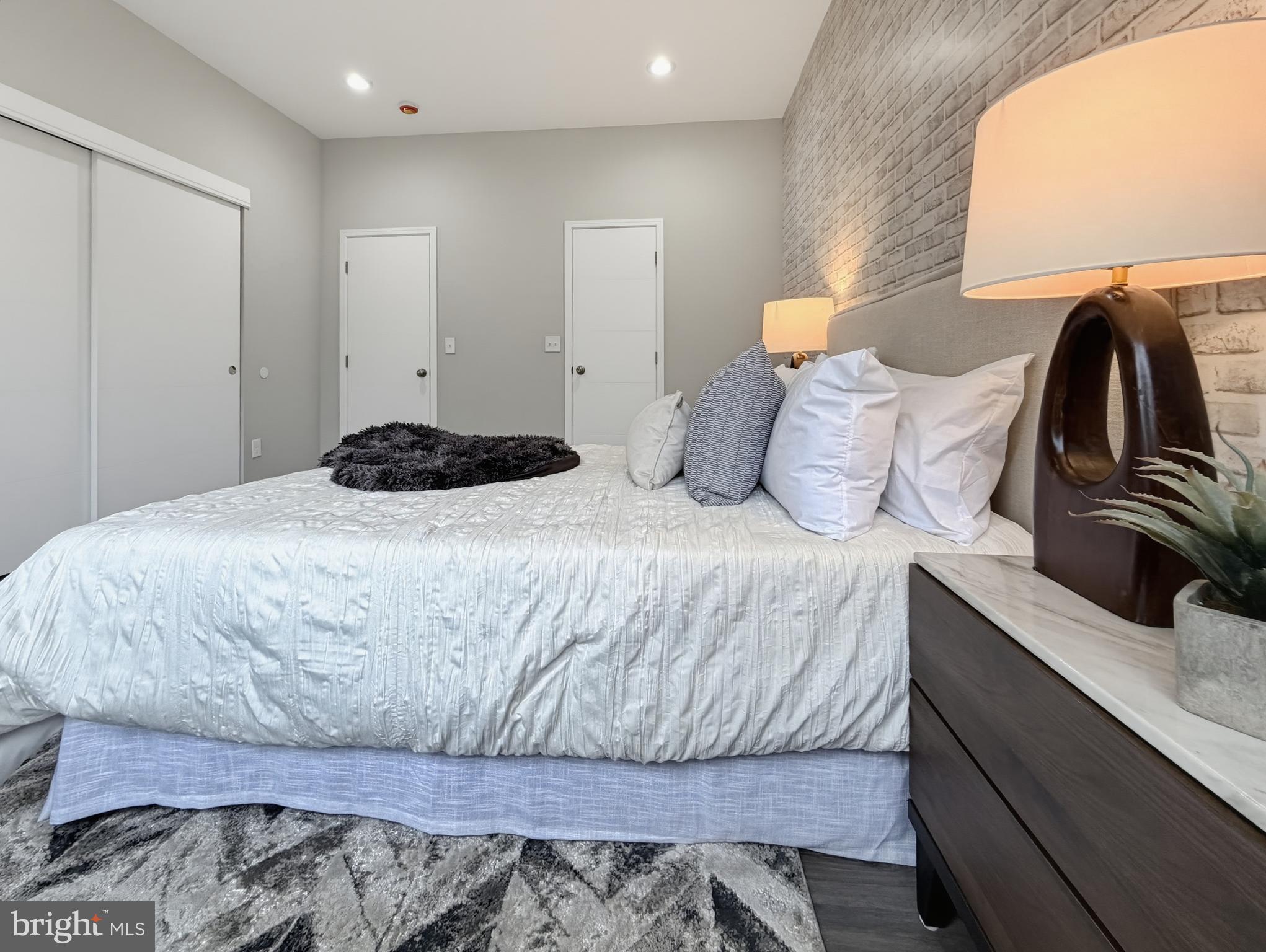 LOGAN - Residential